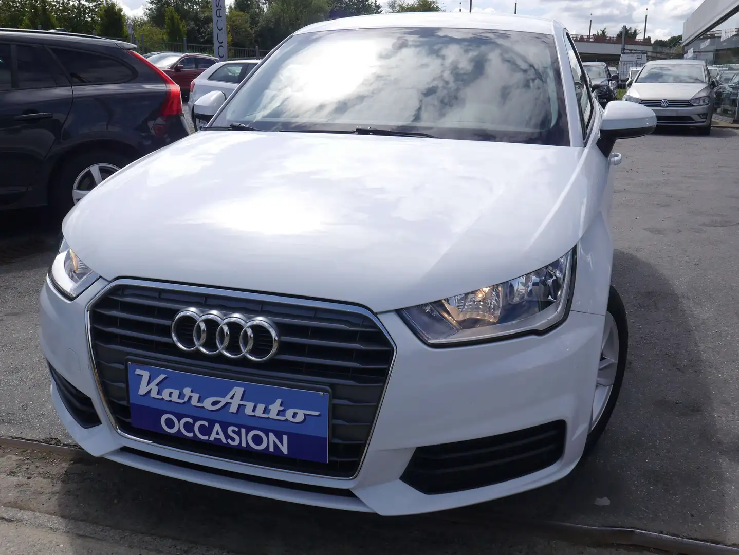 Audi A1 A1 Sportback 1.0 TFSI*GPS*CLIM*SIEGES CHAUFFANTS* Blanc - 1