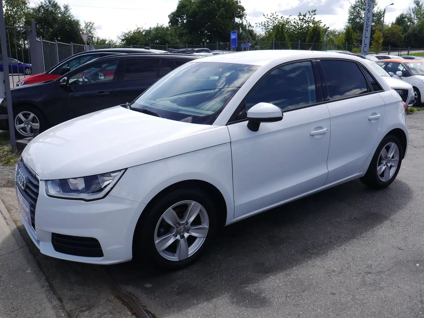 Audi A1 A1 Sportback 1.0 TFSI*GPS*CLIM*SIEGES CHAUFFANTS* Blanc - 2