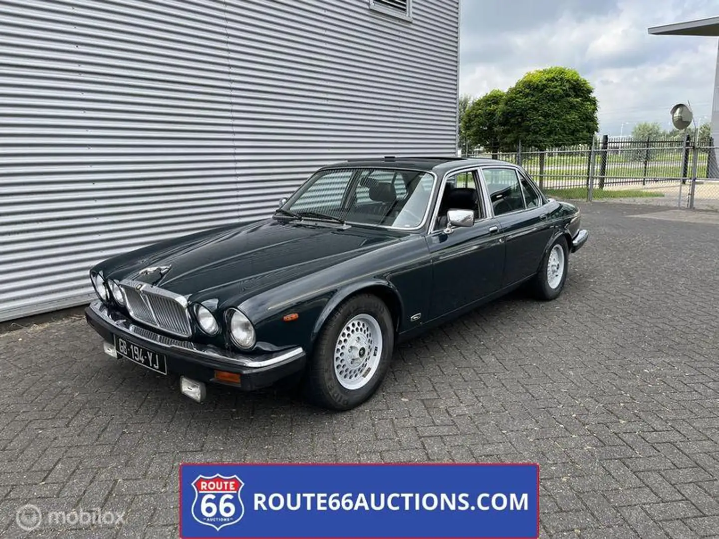 Jaguar XJ12 Series 3 Sedan | Route 66 Auctions Verde - 1