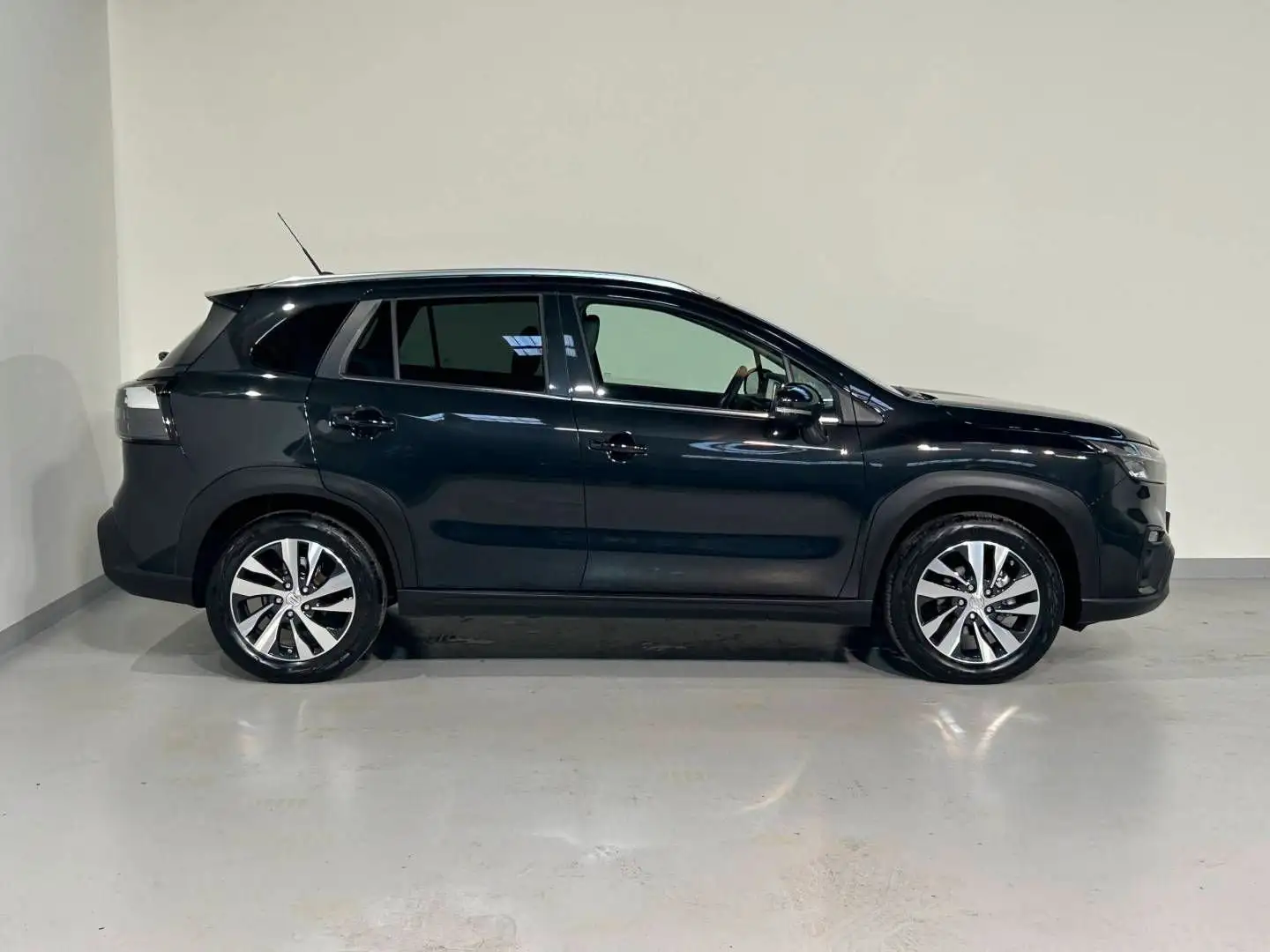 Suzuki S-Cross 1.5 102CV(114CV) Hybrid A/T Starview - 2
