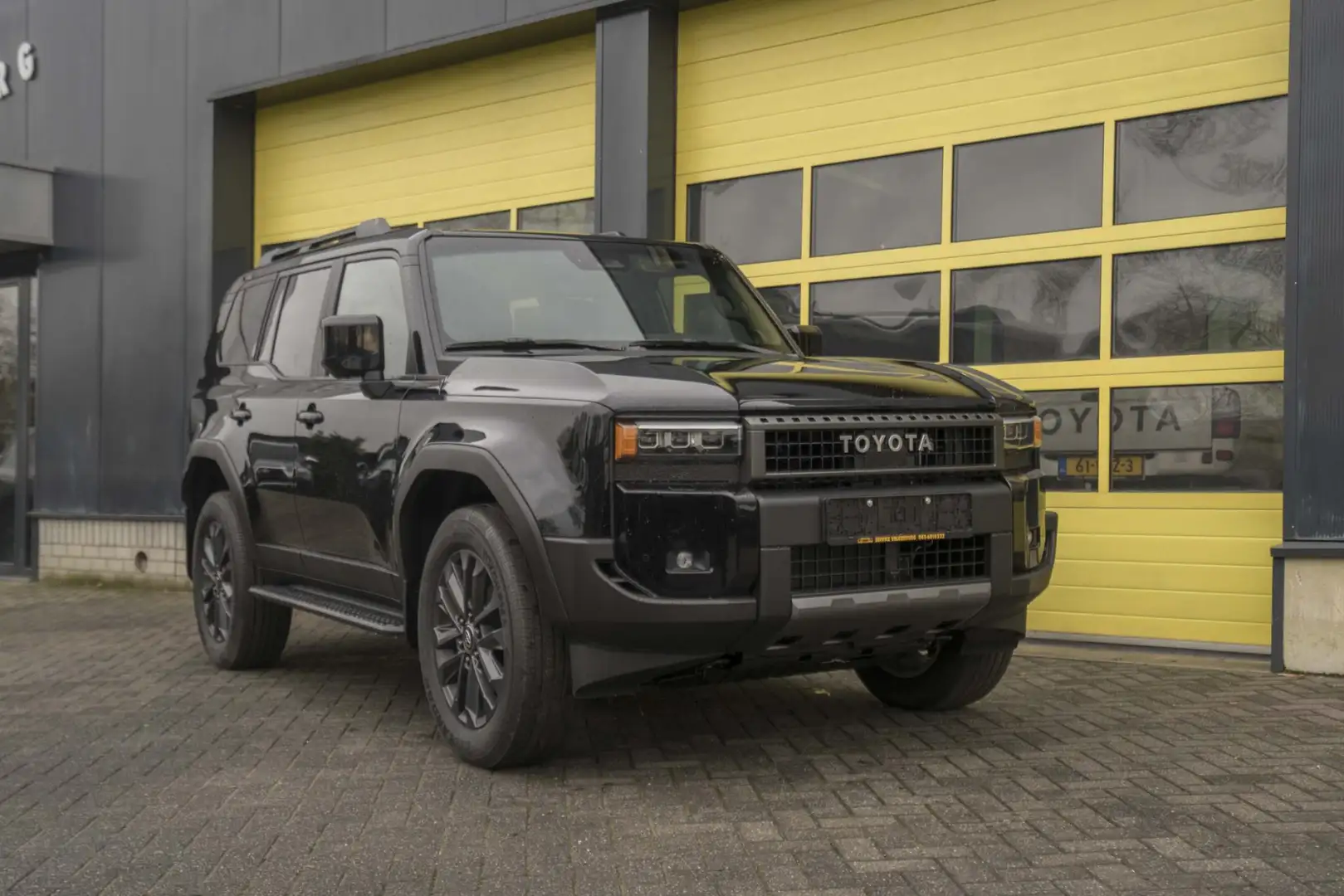 Toyota Land Cruiser 2.8 D-4D Premium Panoramadak BPM VRIJ! - 2