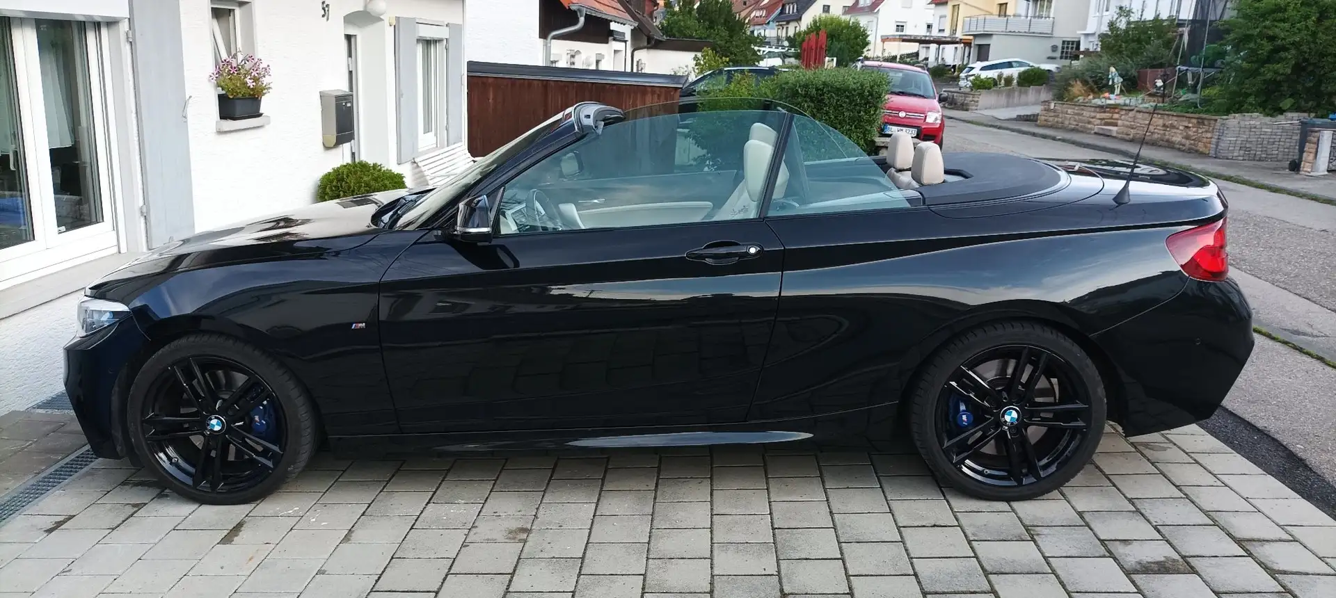 BMW 240 M240i xDrive Cabrio Aut. Verkauf oder Tausch Černá - 1