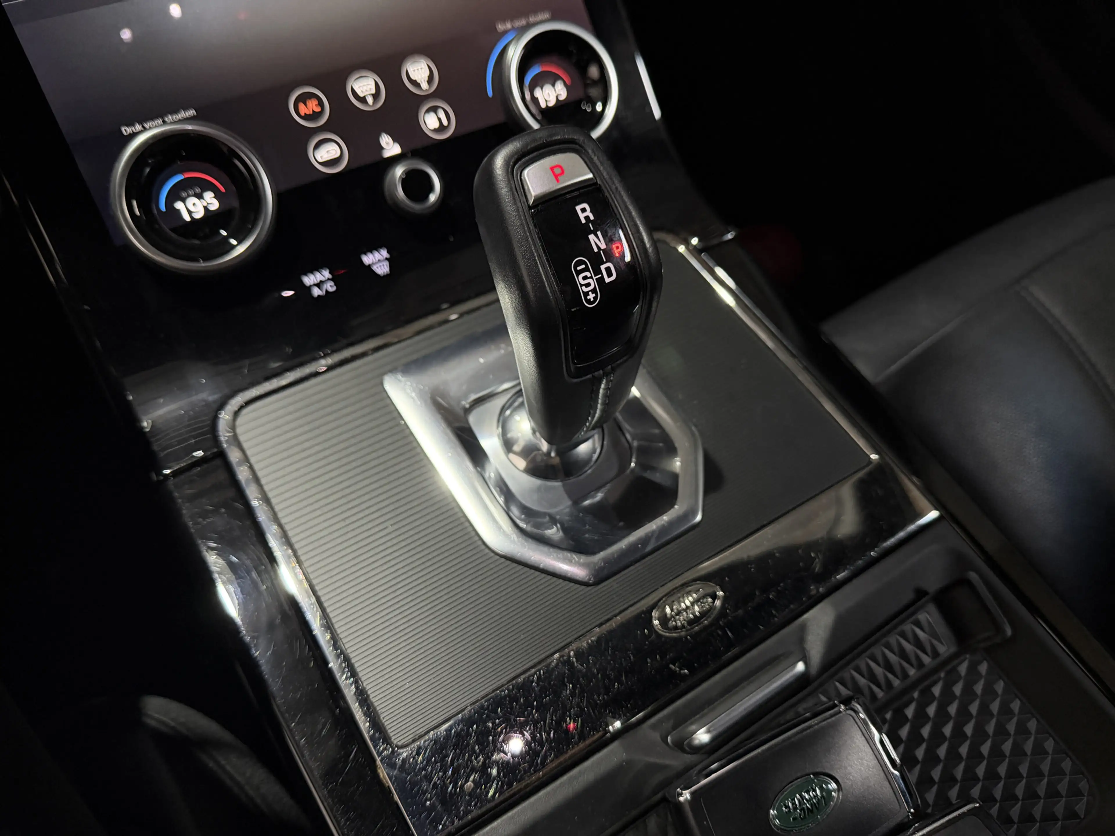 Land Rover Range Rover Evoque 2.0 P200 AWD R-Dynamic HSE - CarPlay / HUD / Leder — photo 23