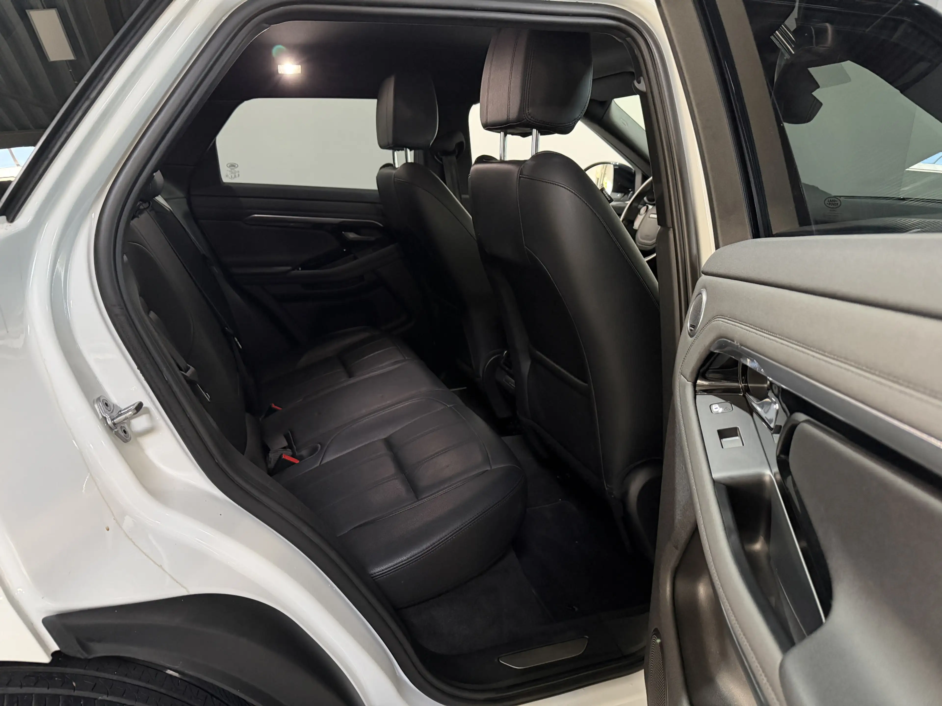 Land Rover Range Rover Evoque 2.0 P200 AWD R-Dynamic HSE - CarPlay / HUD / Leder — photo 30
