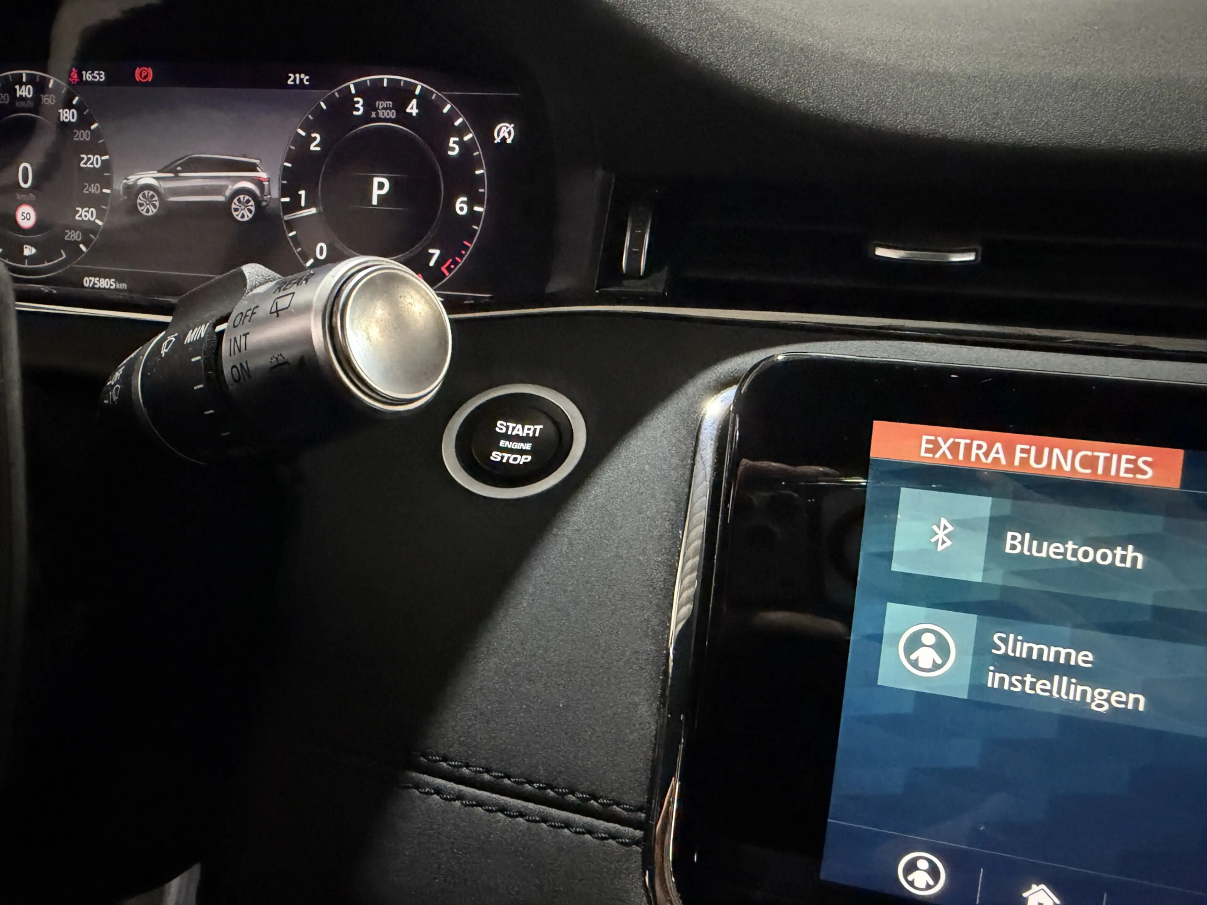 Land Rover Range Rover Evoque 2.0 P200 AWD R-Dynamic HSE - CarPlay / HUD / Leder — photo 24