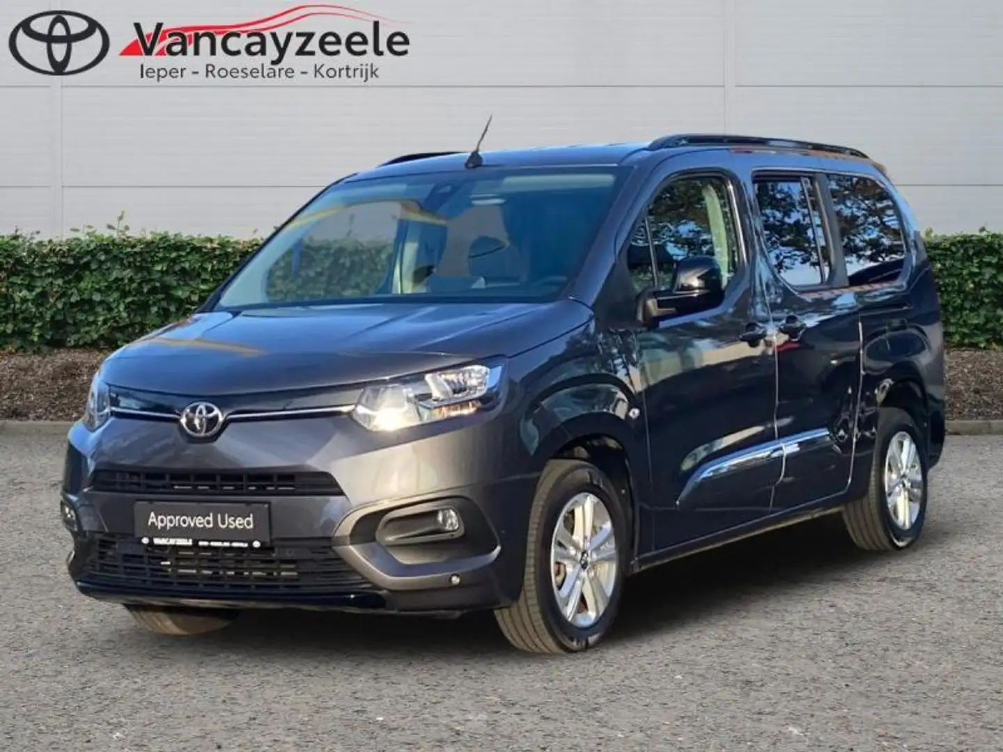 Toyota Verso LWB MPV+cam+gps+sens V&A Grijs - 1