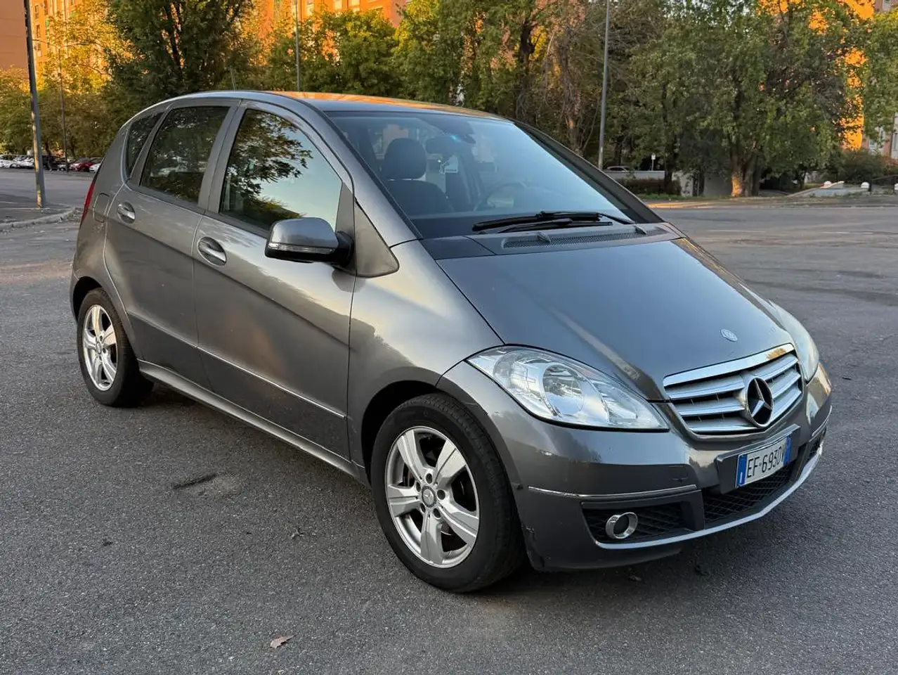 Mercedes-Benz A 180