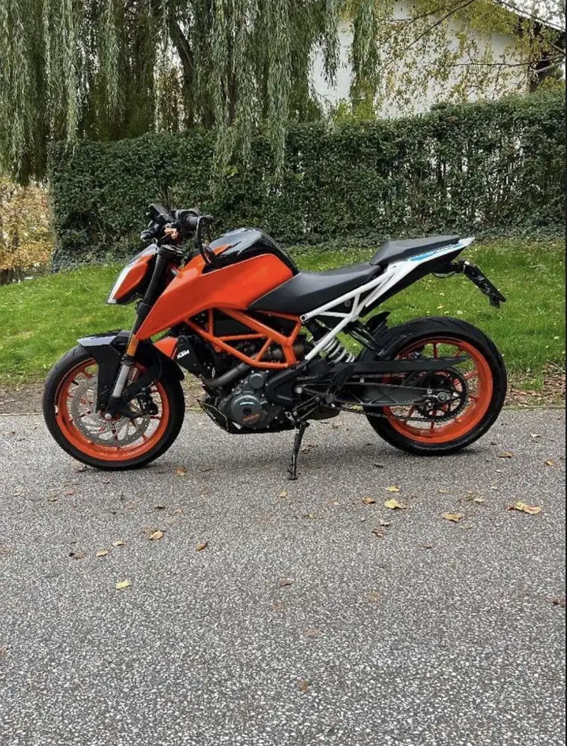 KTM 390 Duke Naked Bike - 1