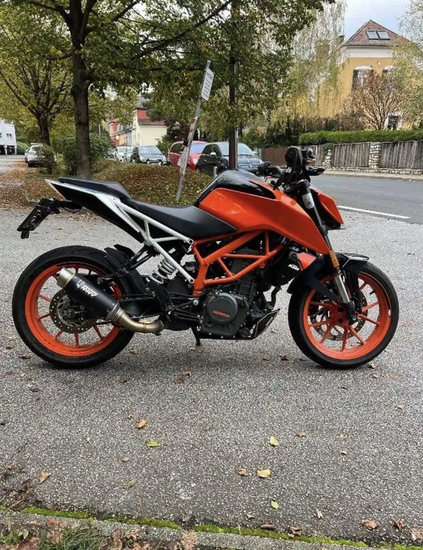 KTM 390 Duke Naked Bike - 2