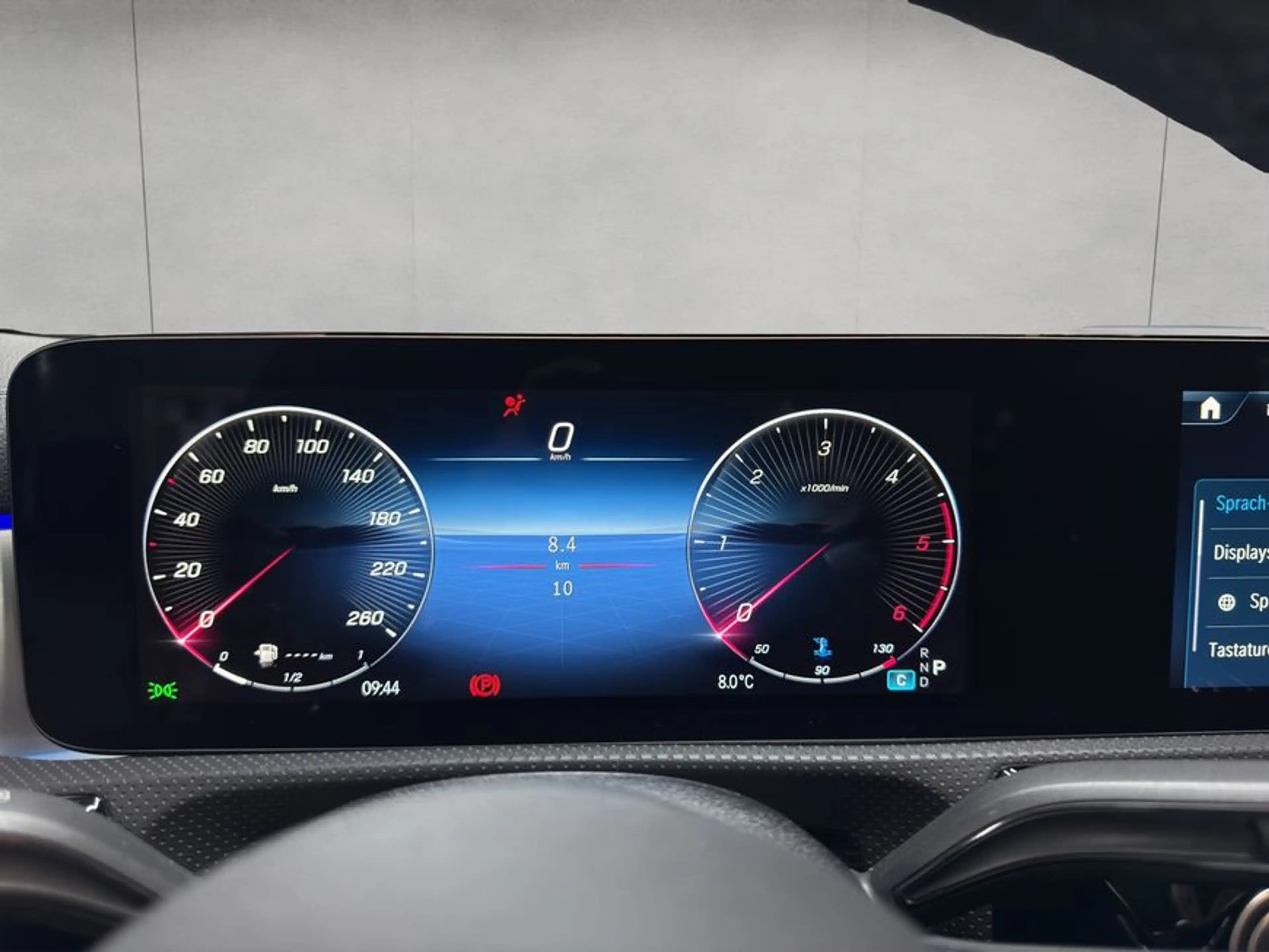 Mercedes-Benz CLA 200 CLA — photo 12