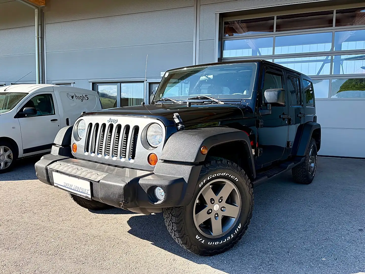 Jeep Wrangler Unlimited Mountain 2,8 CRD Aut. Schwarz - 1