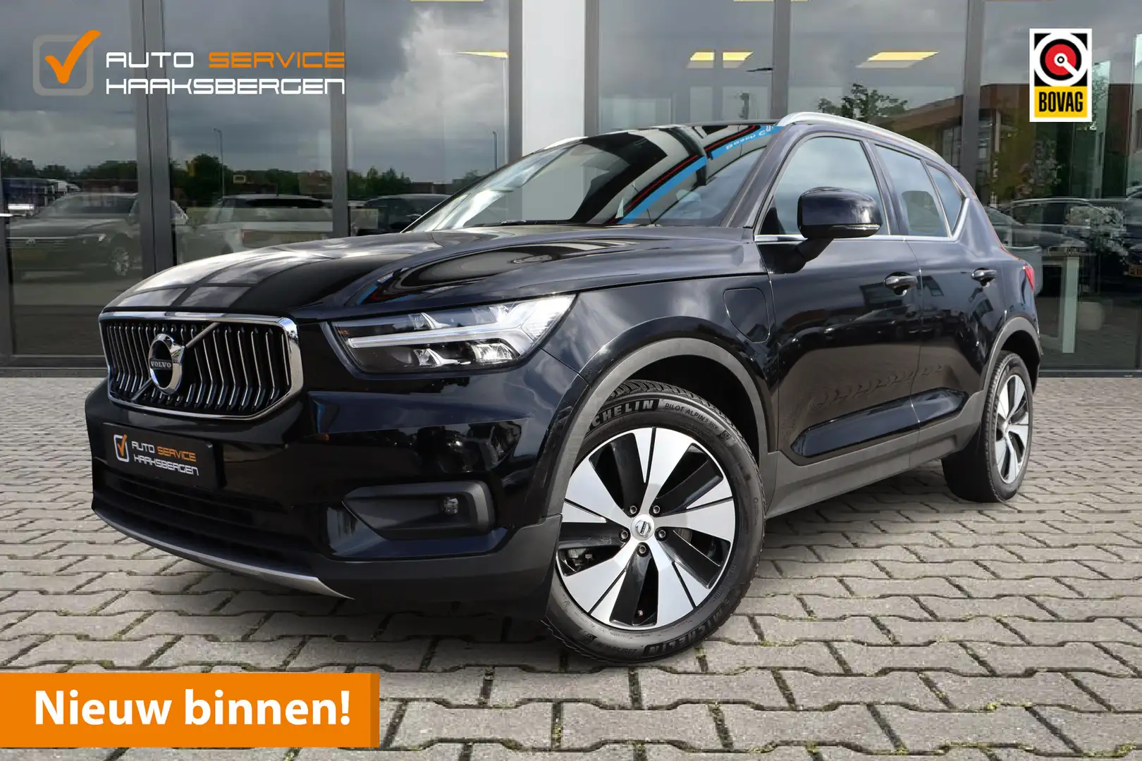 Volvo XC40 1.5 T5 Recharge Inscription | DAB | Carplay | 18 I Zwart - 1