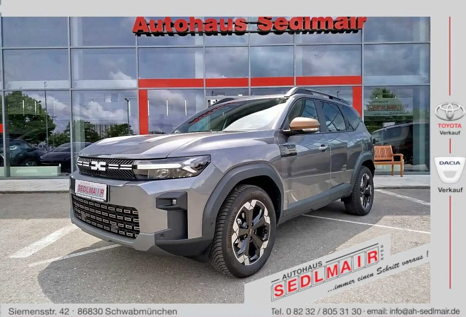 Dacia Bigster Extreme TCe 130 4x4 PANO/Winter+City Pak. Grijs - 1