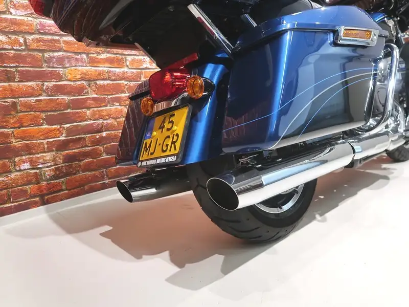 Harley-Davidson FLHTK Electra Limited - foto 8