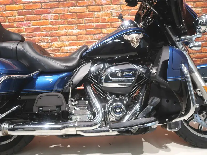 Harley-Davidson FLHTK Electra Limited - foto 2