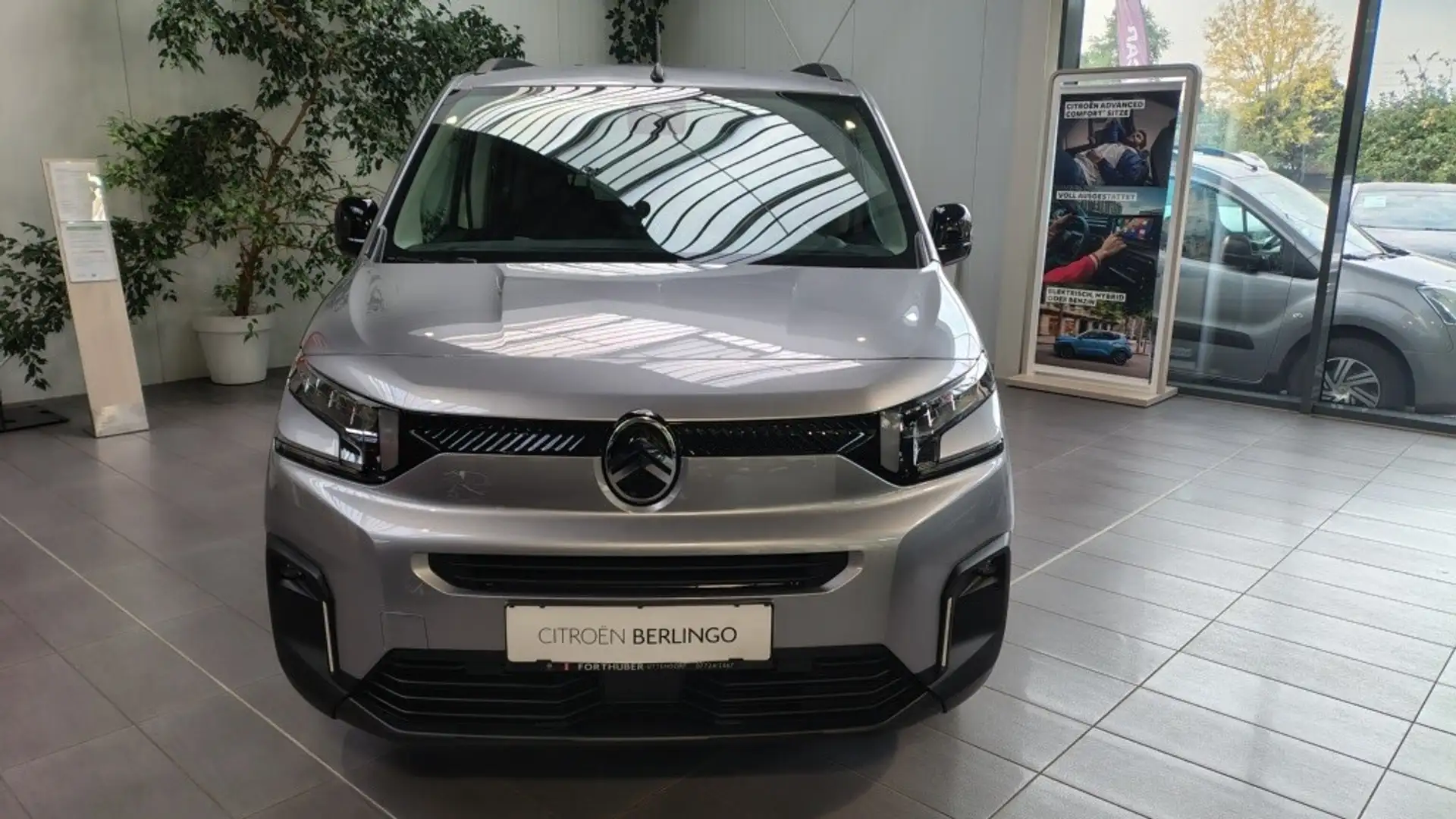 Citroen Berlingo BlueHDi 100 S&S Plus M Grau - 2