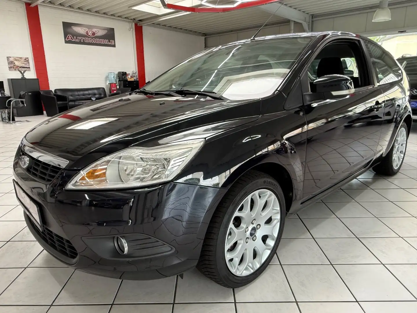 Ford Focus 1,6 Lim. Style KLIMA Schwarz - 1
