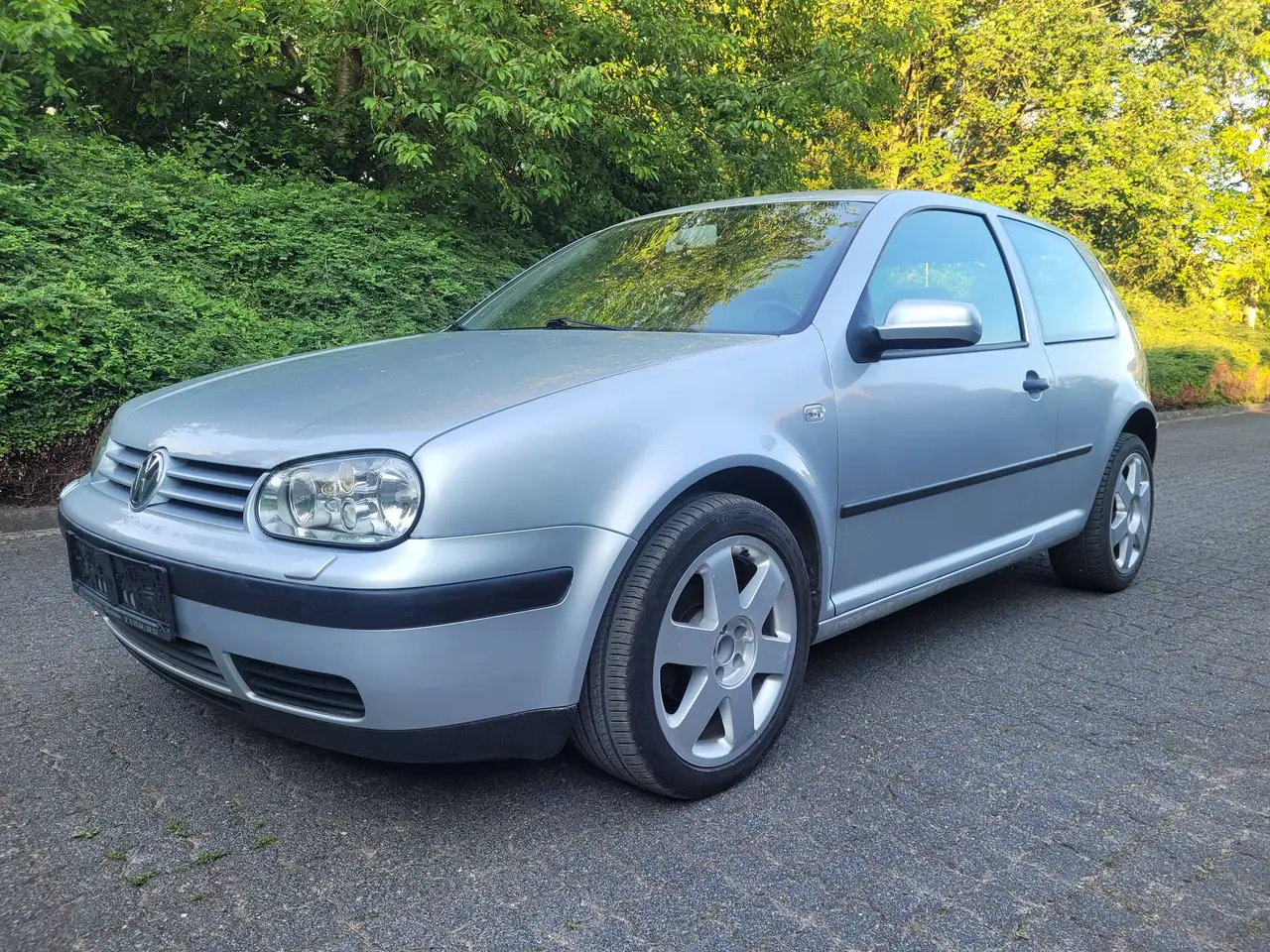 Volkswagen Golf Golf 1.6 Sport Edition — photo 1 of 6