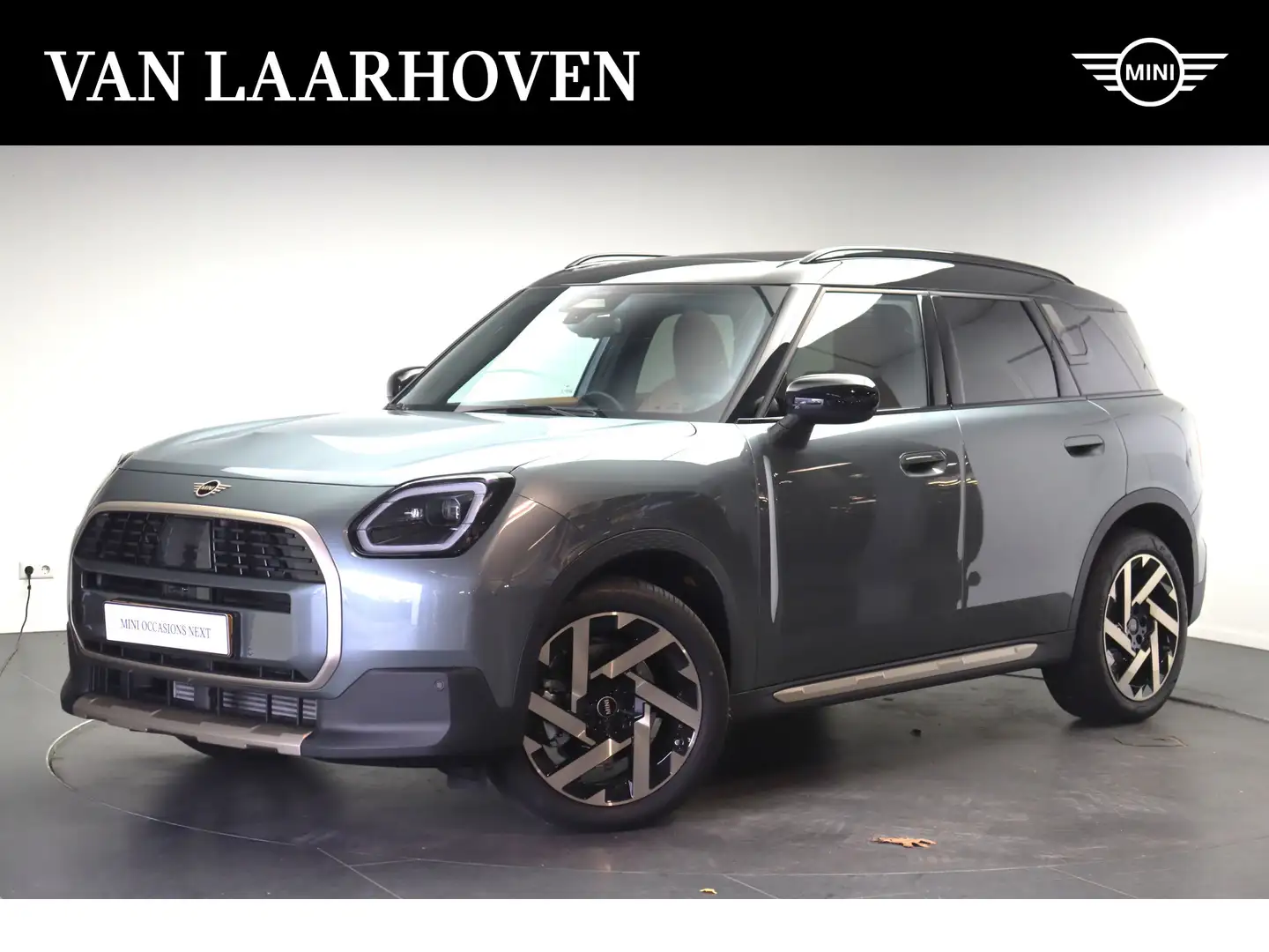 MINI Countryman C Automaat / Favoured Trim / Pakket L / 19" Kaleido Vert - 1