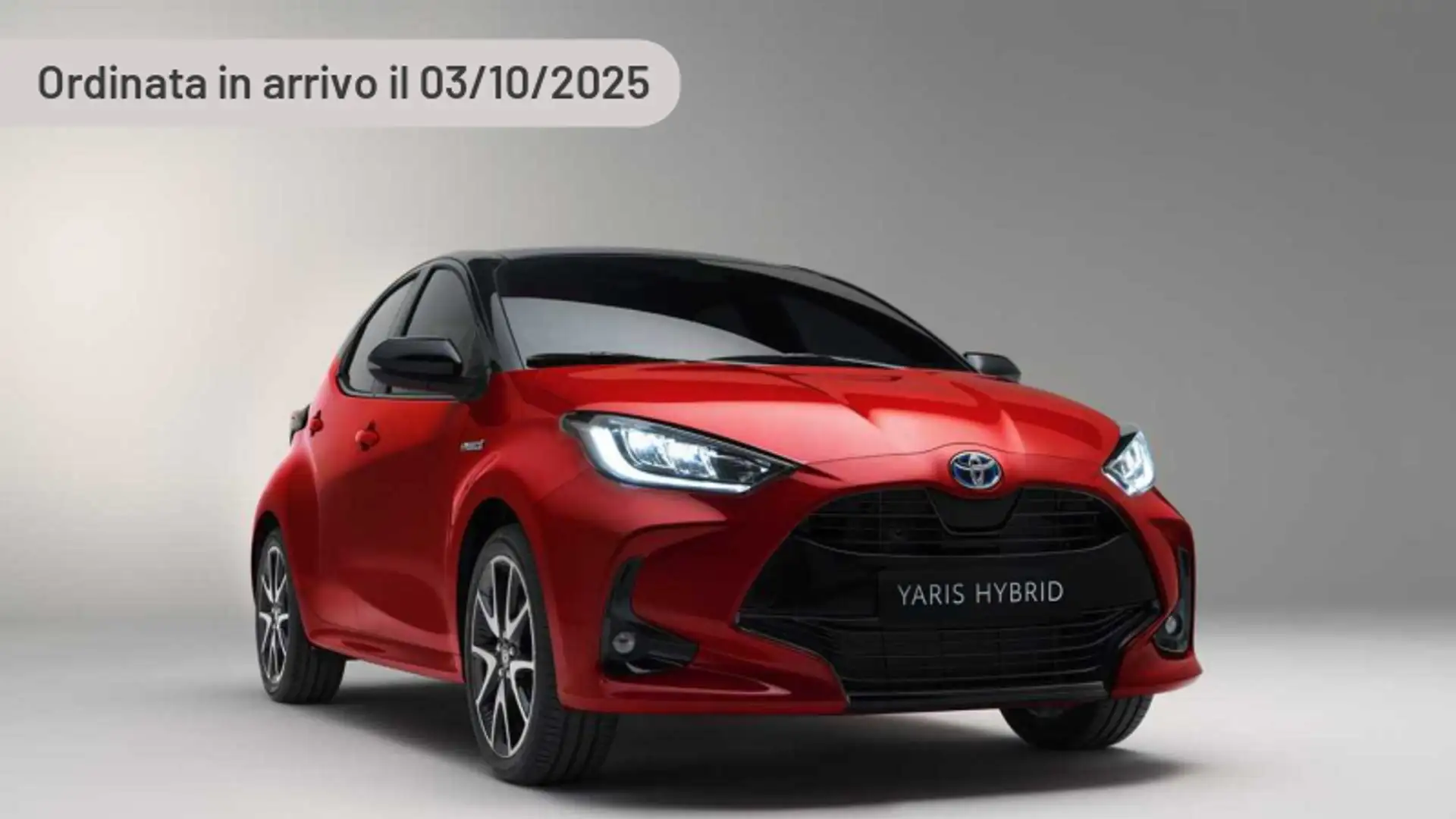 Toyota Yaris 1.5 Hybrid 5 porte Active Argento - 2