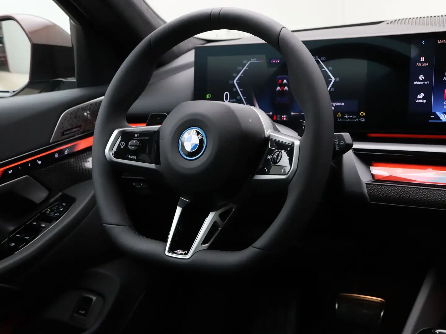 BMW 550 5 Serie Touring 550e xDrive Rood - 2
