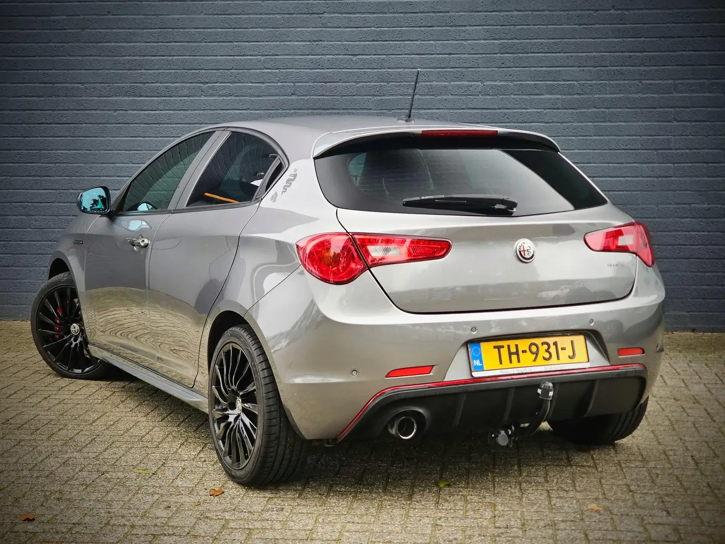 Alfa Romeo Giulietta 1.4 Turbo MultiAir Super / TREKHAAK / PACK VELOCE Grau - 2