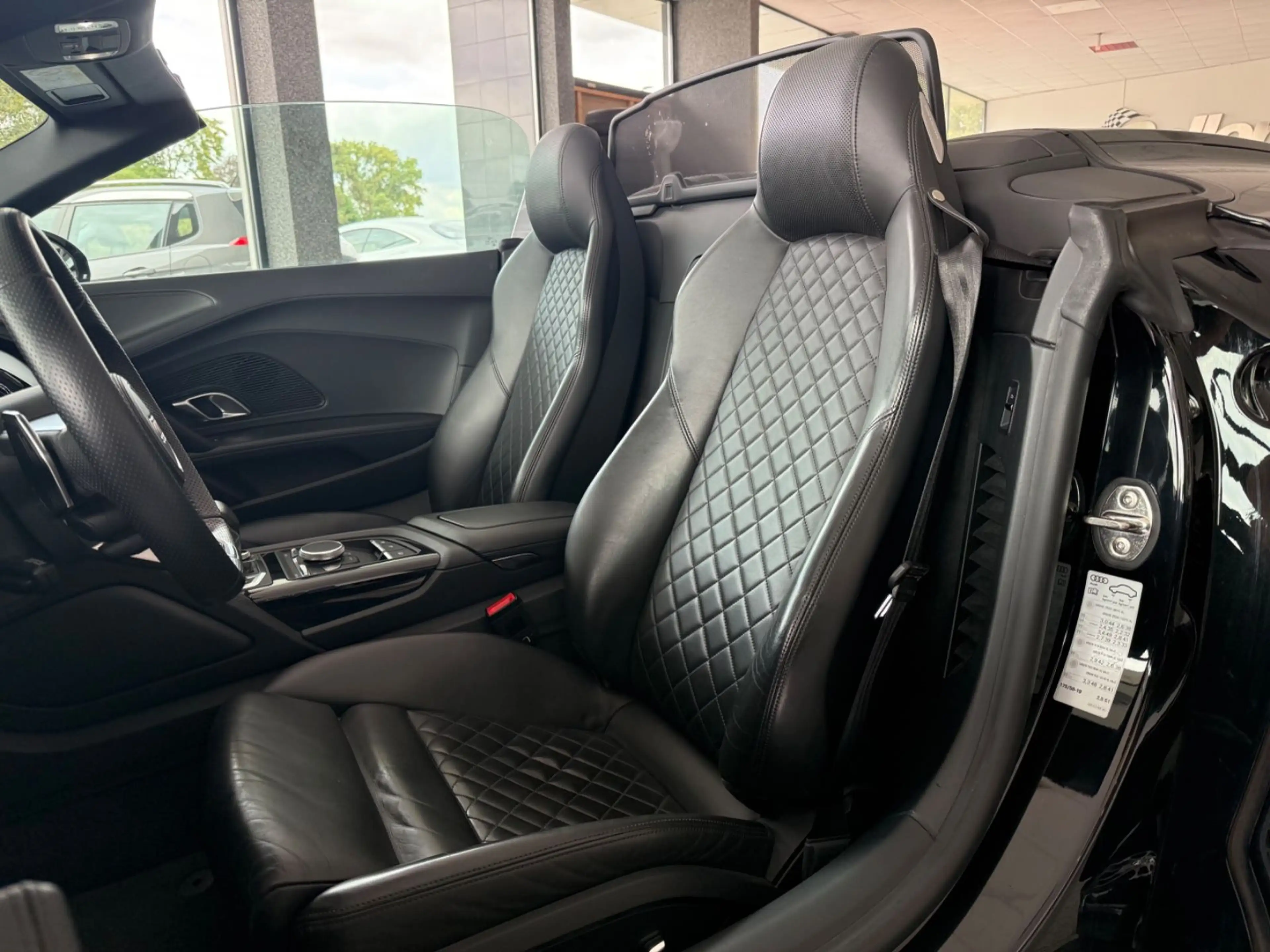 Audi R8 Spyder 5.2 FSI quattro No OPF B&O Kamera SHZ — photo 11