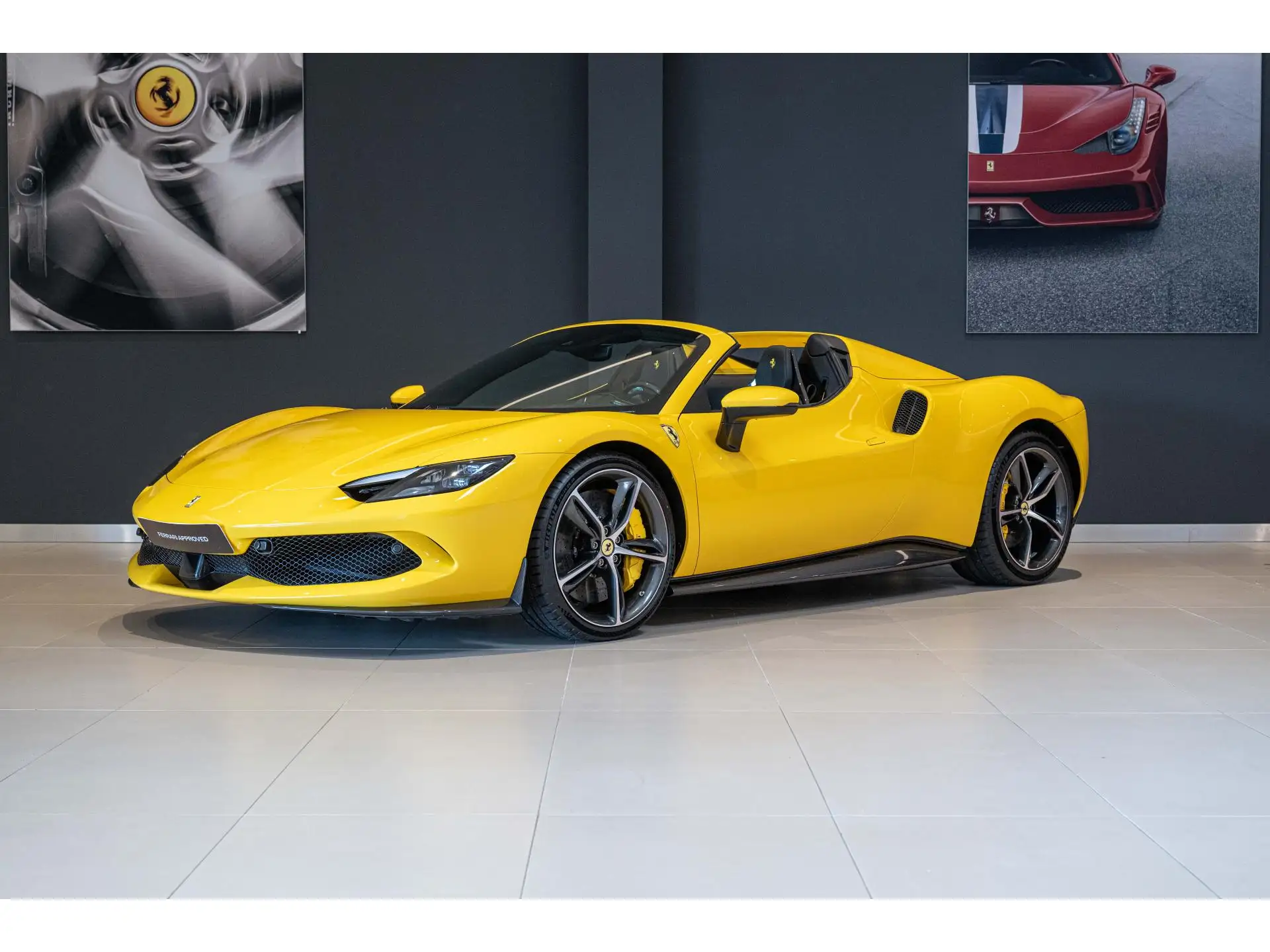 페라리 296 GTS 2025 노랑 사진 2