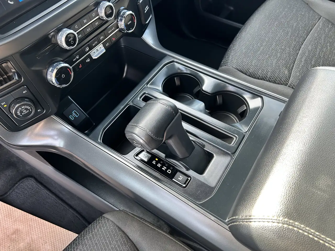 Ford F 150 снимка Ford F 150