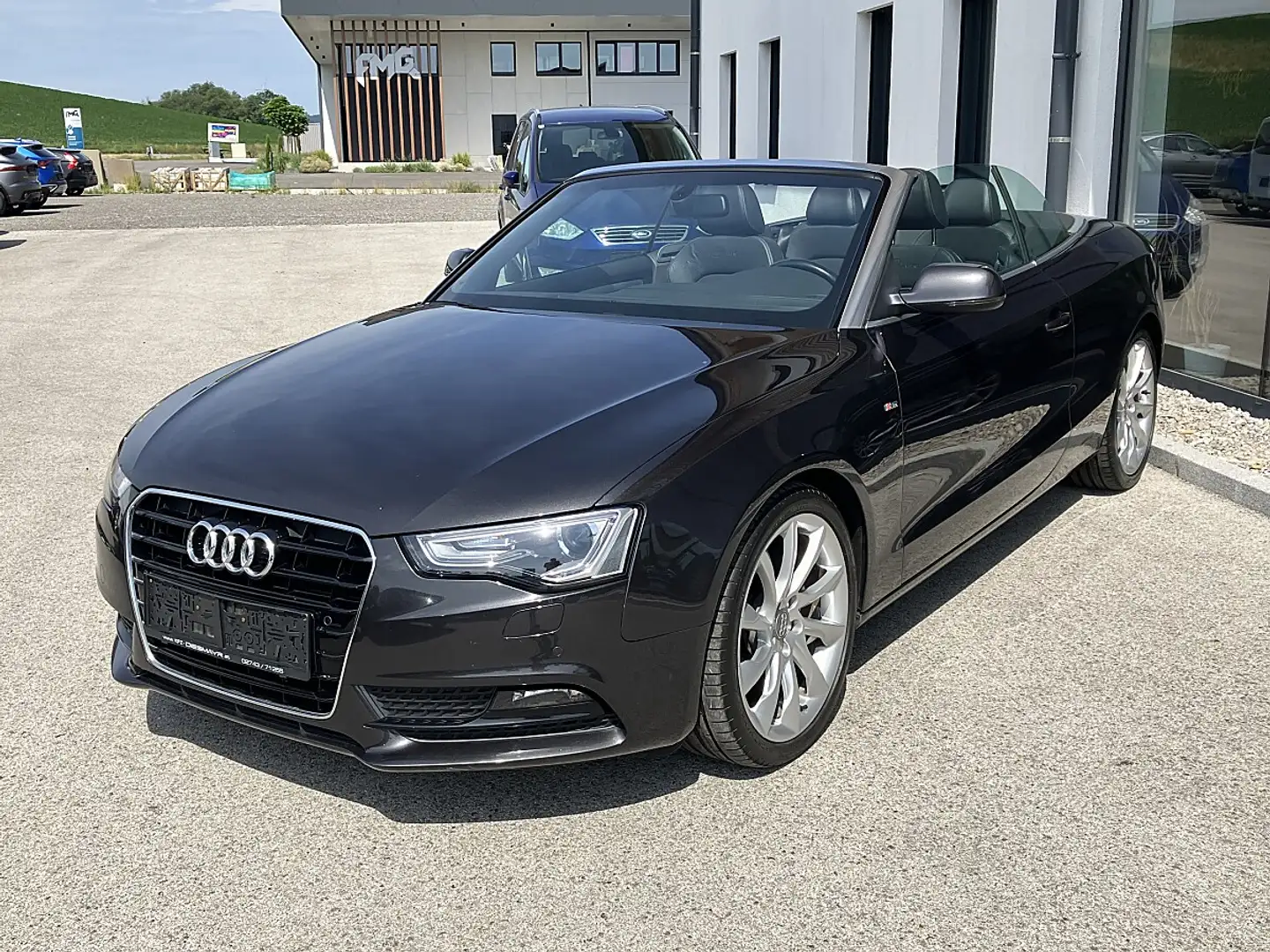 Audi A5 Cabrio 2,0 TDI S-Line Xenon Navi Sportsitze 19 ... Schwarz - 1