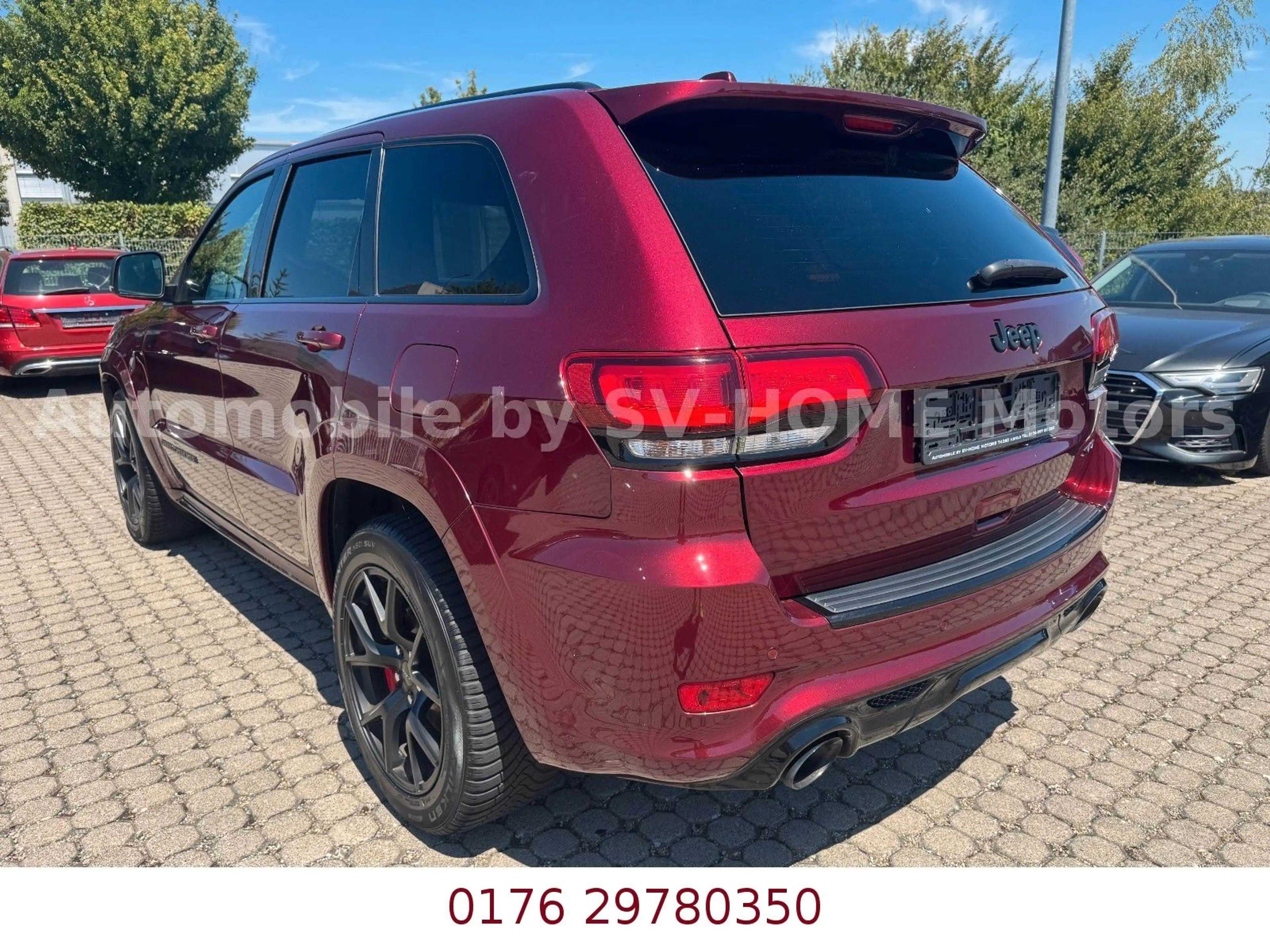 Jeep Grand Cherokee 6.4 V8 HEMI SRT — photo 3