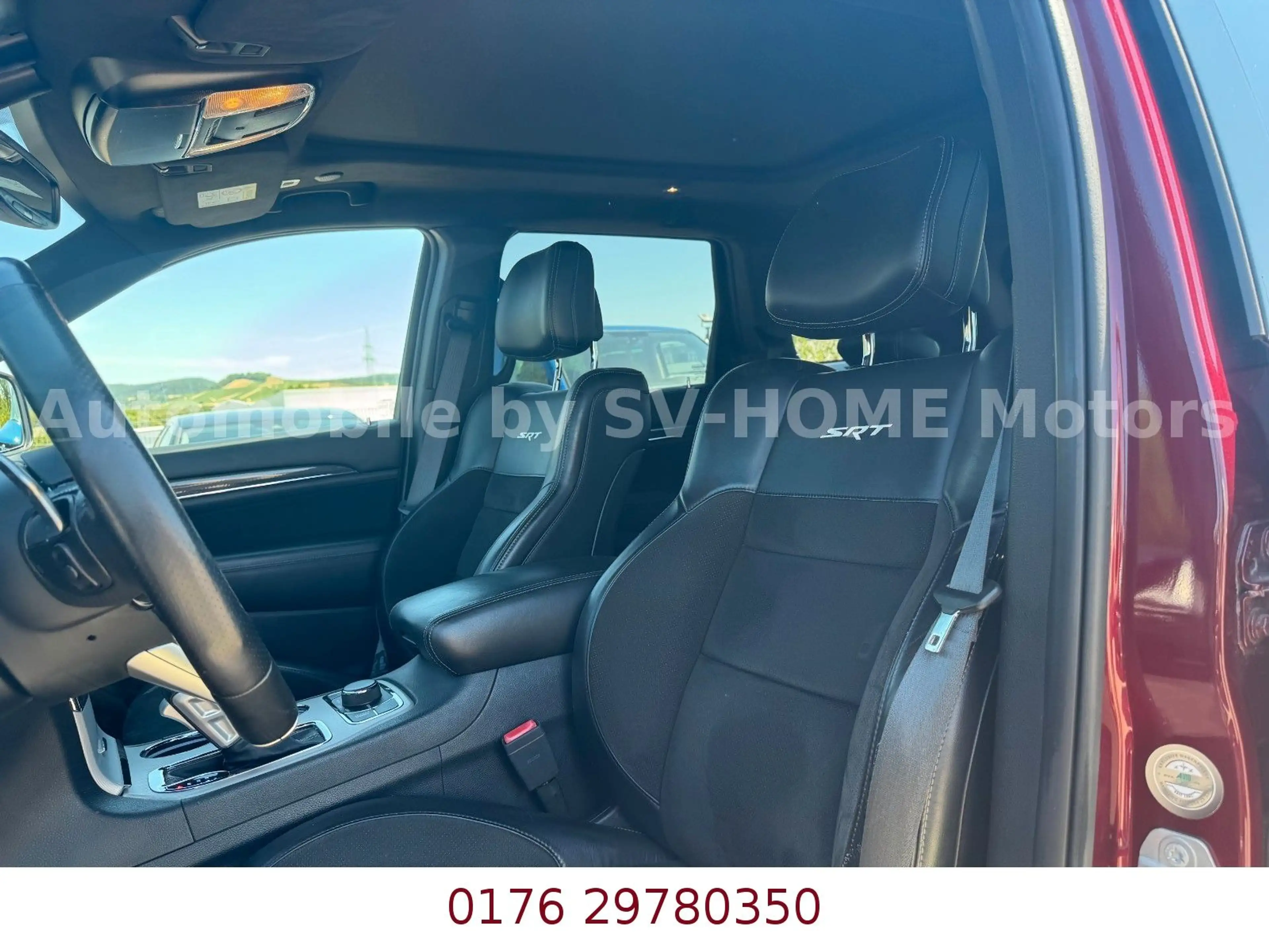 Jeep Grand Cherokee 6.4 V8 HEMI SRT — photo 12