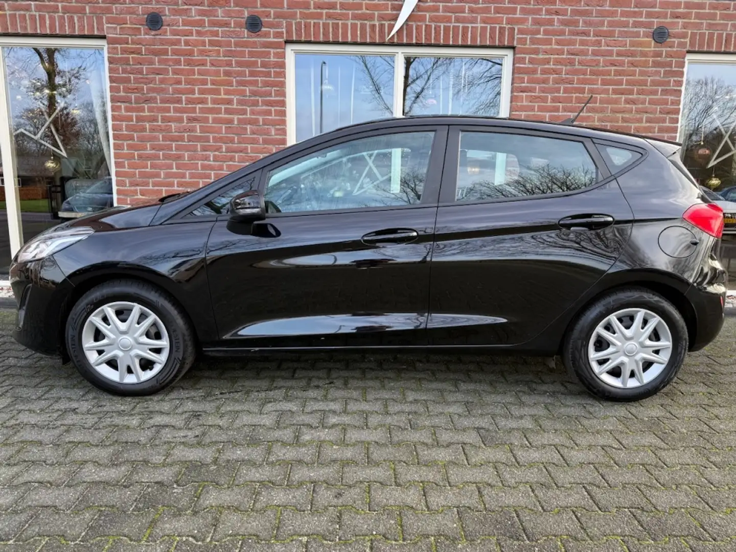 Ford Fiesta 1.0 EcoB. Connected RIJKLAAR / INCL GARANTIE / NAV Schwarz - 2