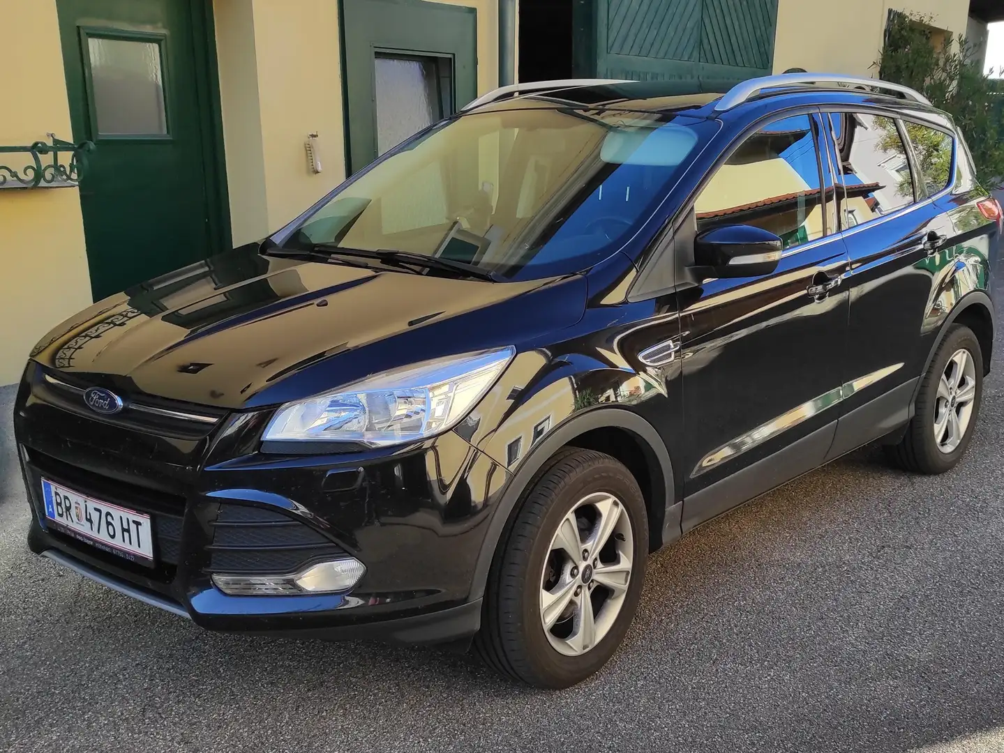 Ford Kuga Kuga 2,0 TDCi Trend Trend Schwarz - 1