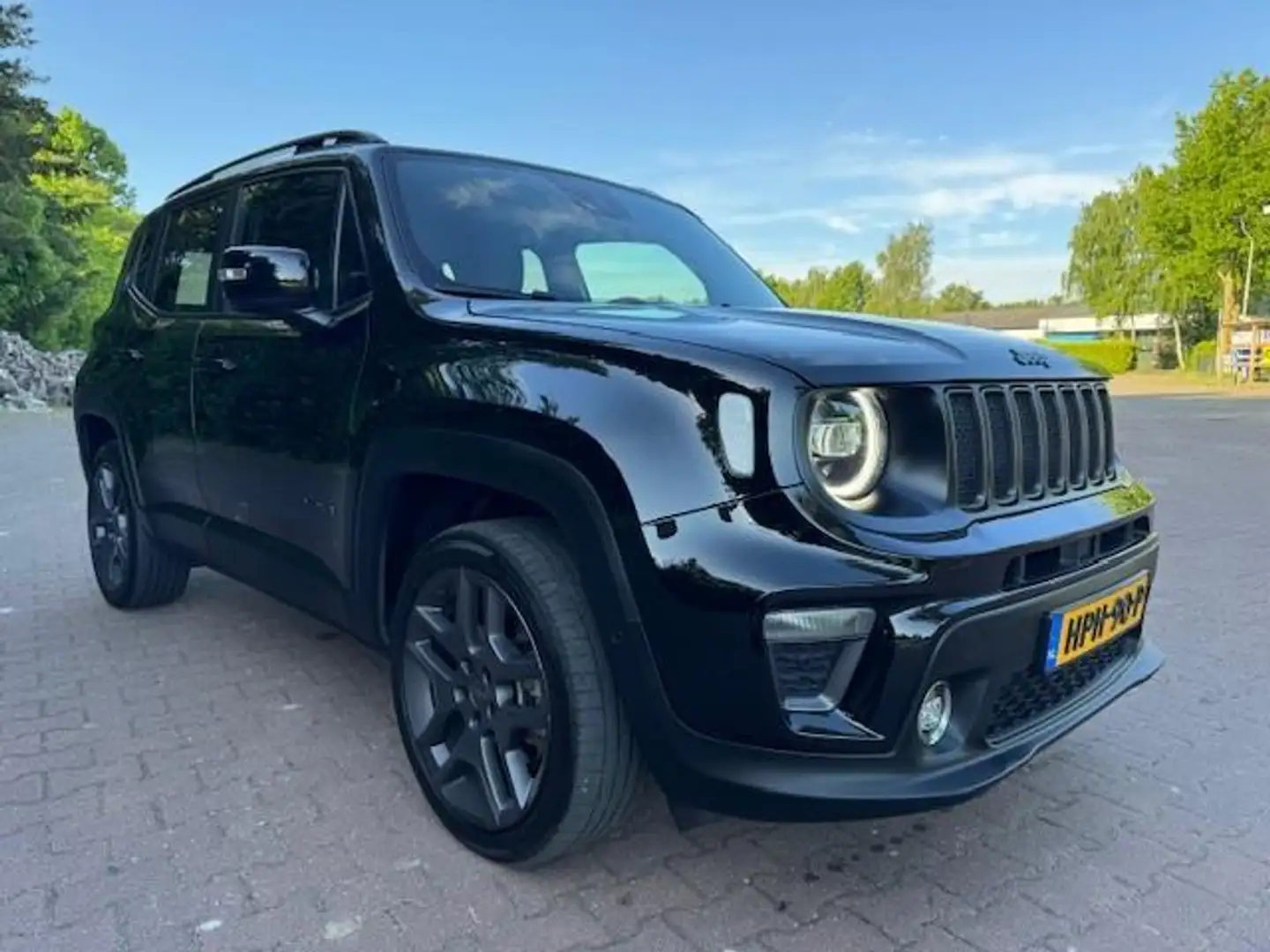 Jeep Renegade 4xe 240 Plug-in Hybrid Electric S CAM/LED/NAV/LEER Zwart - 1