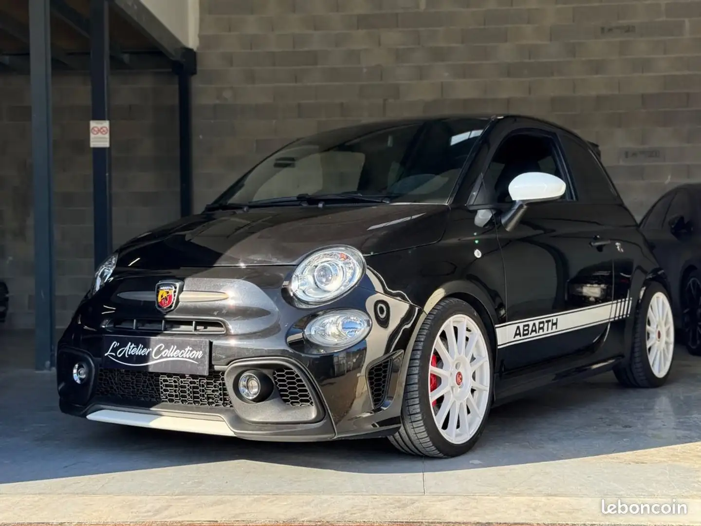 Abarth 500 Fiat Berline 1.4 Turbo T-Jet 695 EsseEsse 180 ch S Noir - 2
