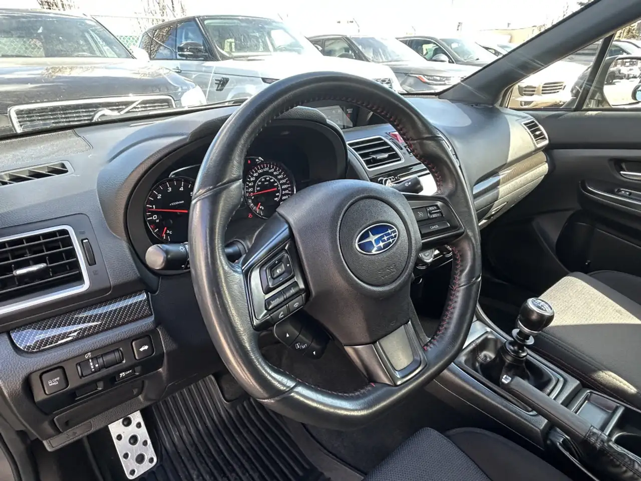 Subaru WRX снимка Subaru WRX