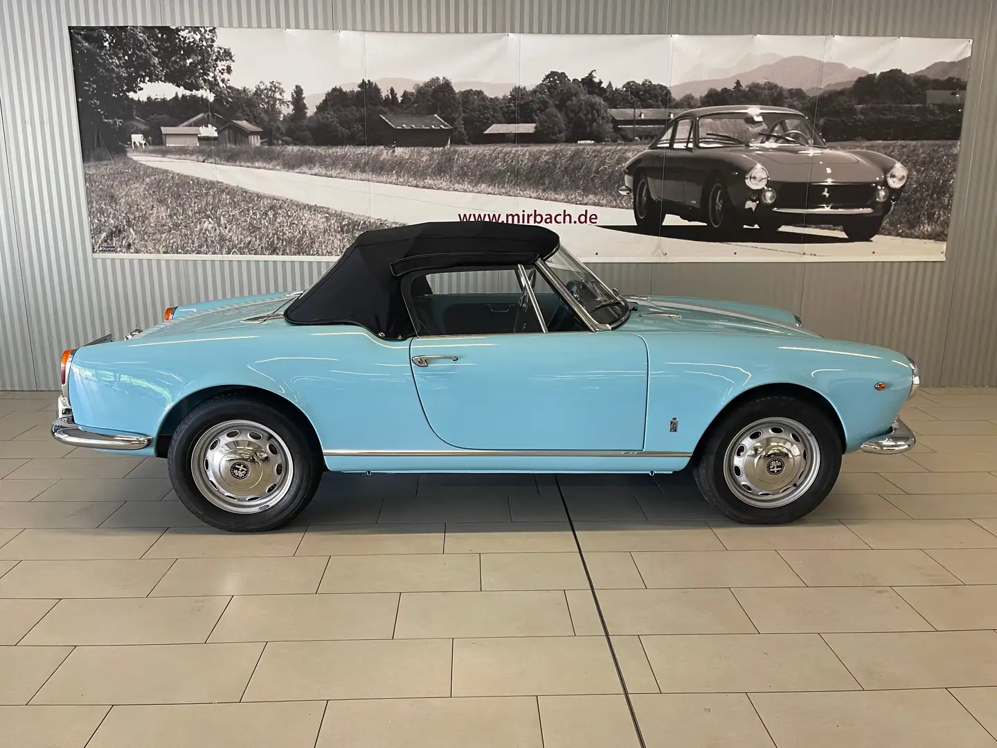 Alfa Romeo Giulia 1600 - Spider Blauw - 2