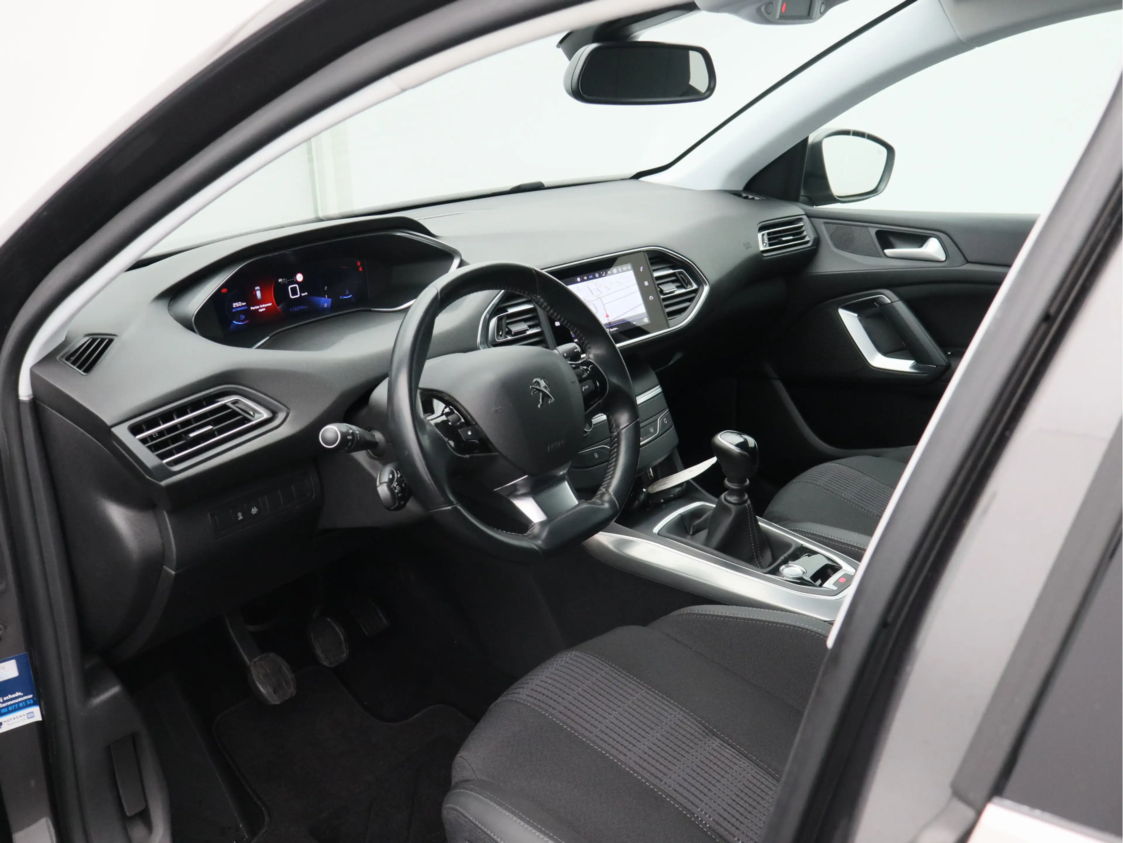 Peugeot 308 SW 1.2 PureTech Blue Lease Allure/ trekhaak/ compl — photo 14