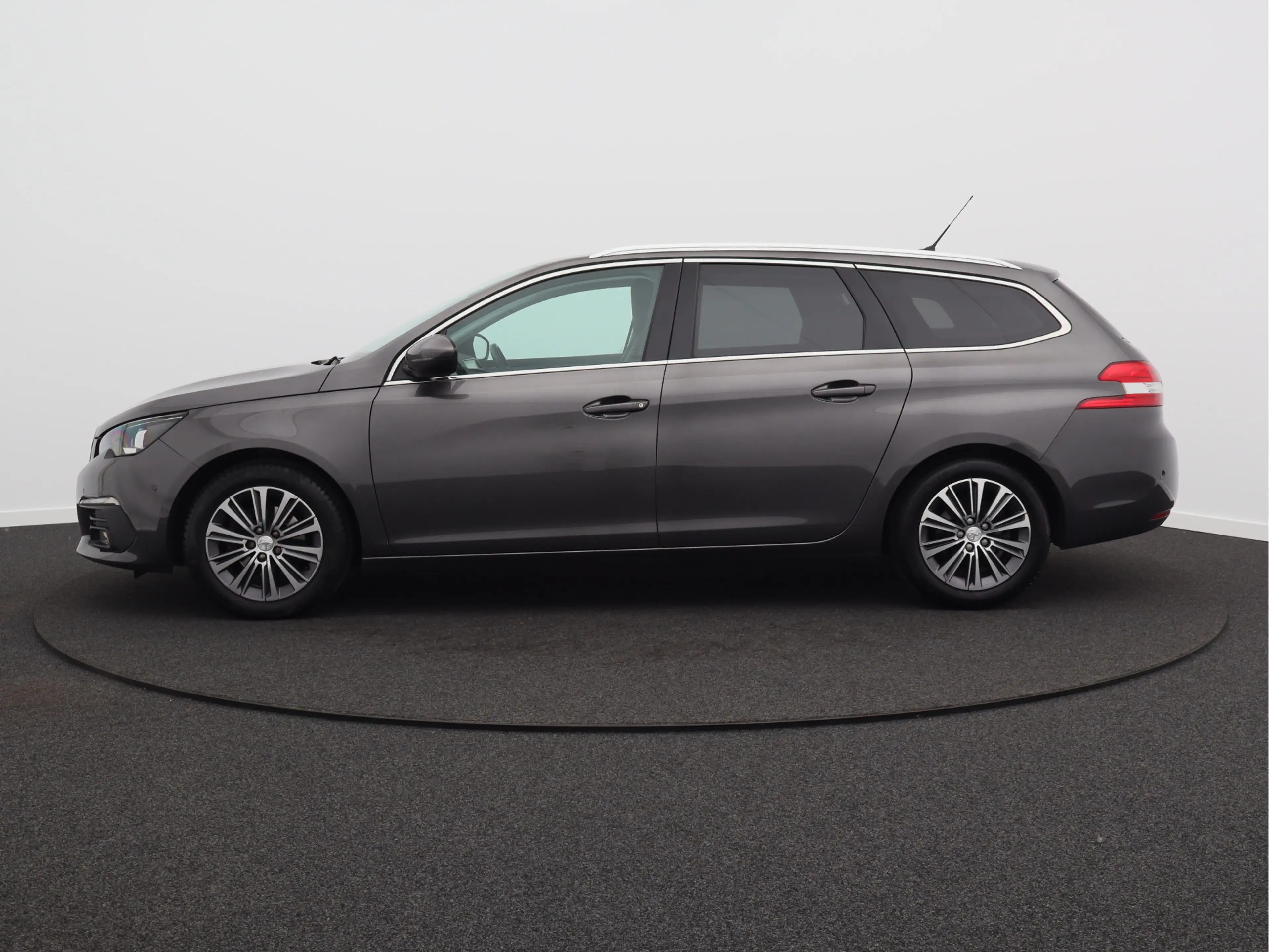 Peugeot 308 SW 1.2 PureTech Blue Lease Allure/ trekhaak/ compl — photo 11