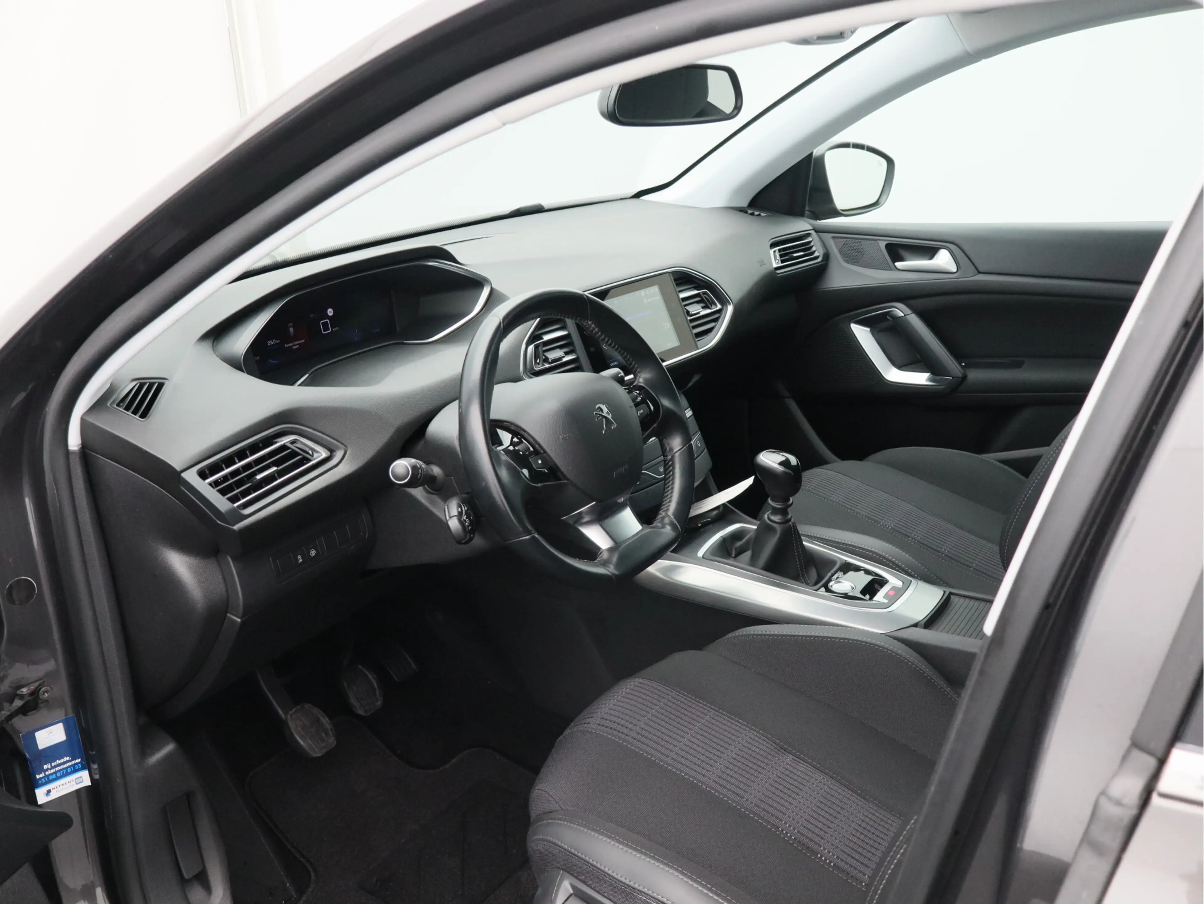 Peugeot 308 SW 1.2 PureTech Blue Lease Allure/ trekhaak/ compl — photo 7