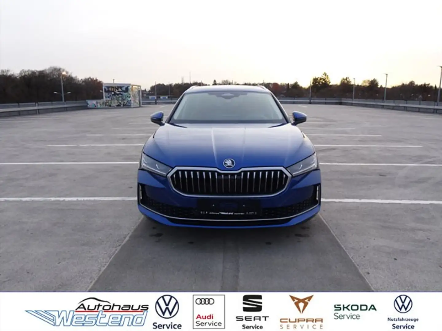 Skoda Superb Combi L&K 1.5l TSI iV 110kW Matrix HuD Navi Leder Blau - 1