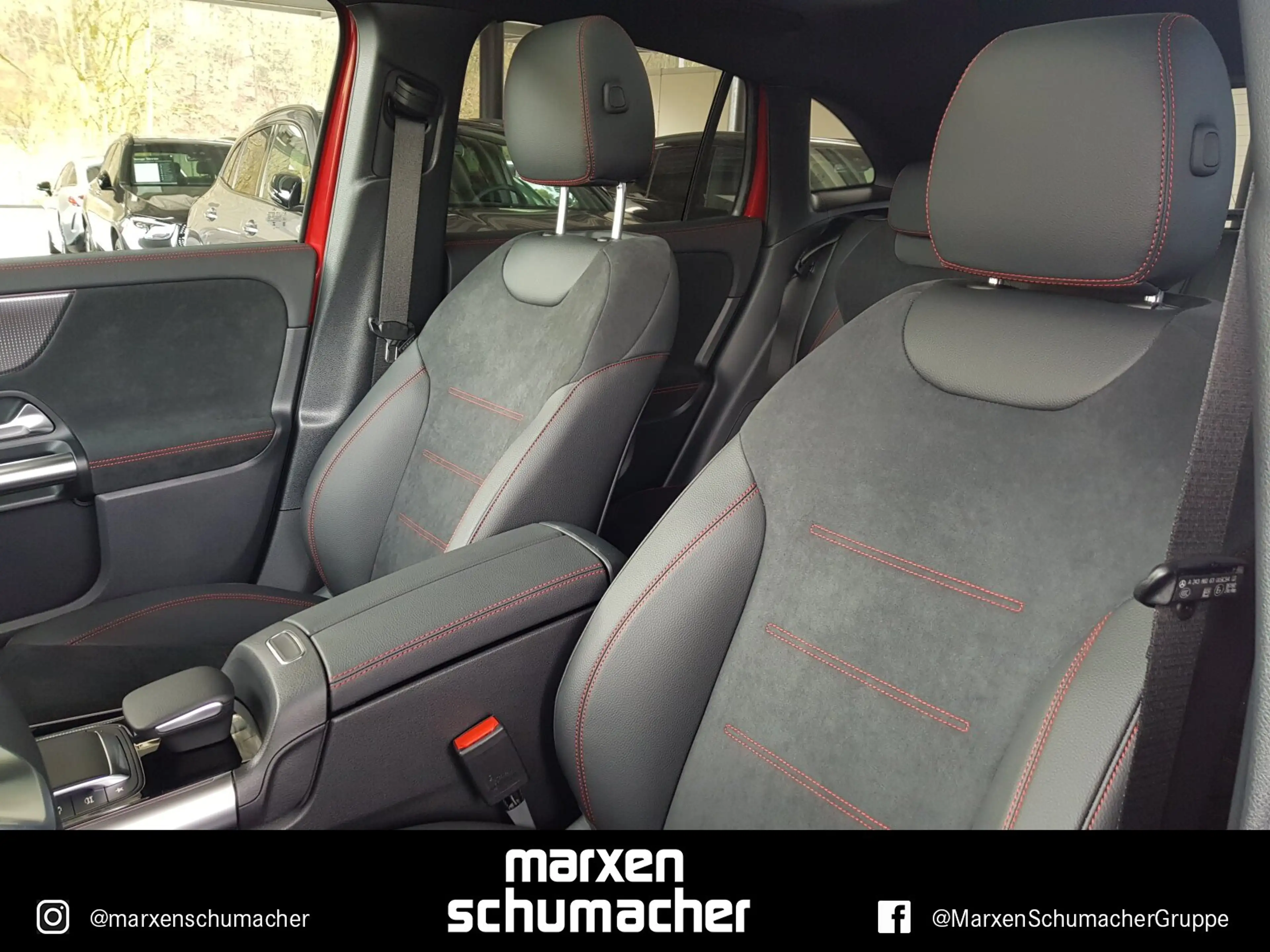 Mercedes-Benz EQA 350 EQA 350 4M AMG Line Pano+MBUX+360°+AHK+LED+Sound — photo 8