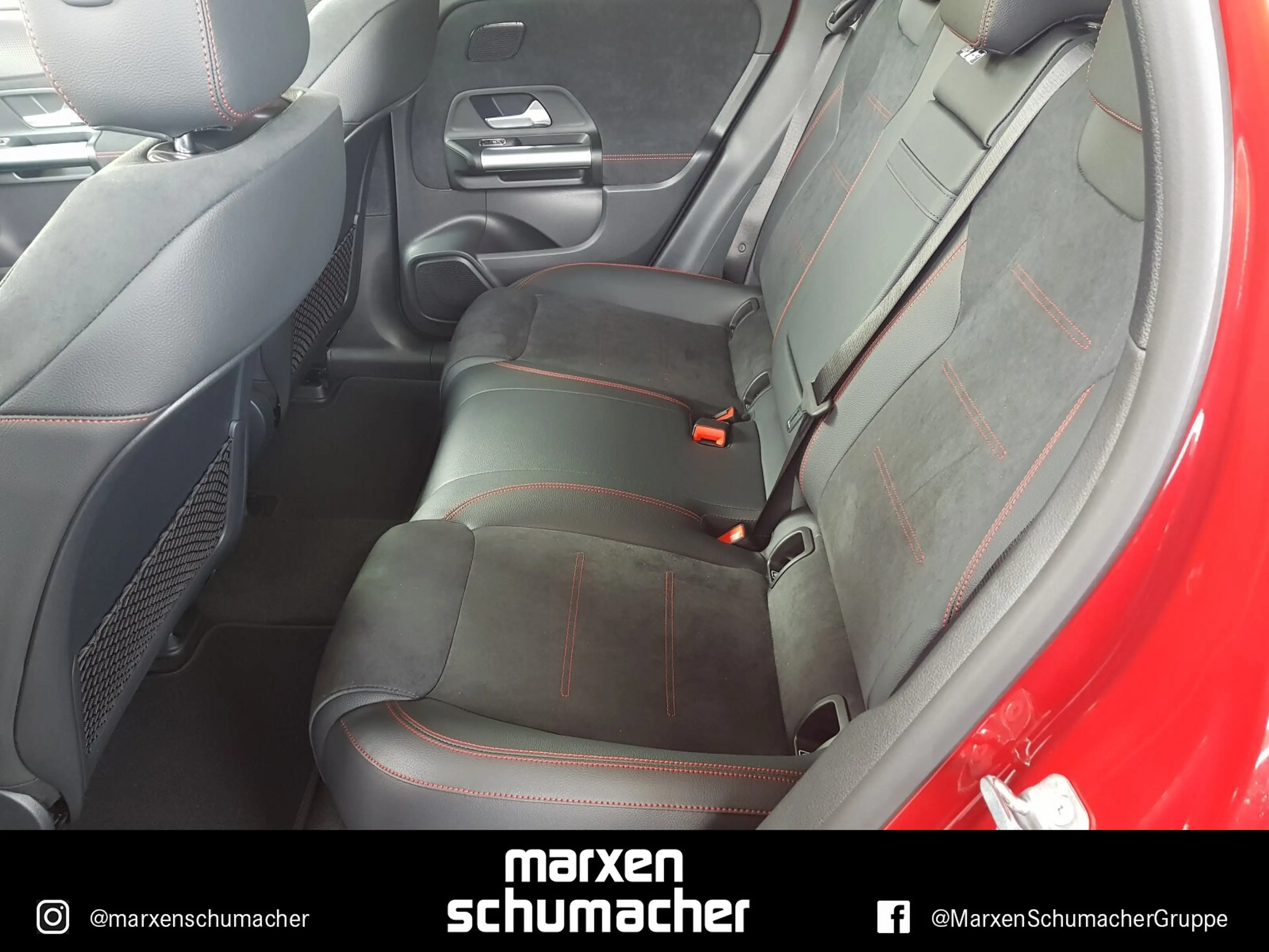 Mercedes-Benz EQA 350 EQA 350 4M AMG Line Pano+MBUX+360°+AHK+LED+Sound — photo 10