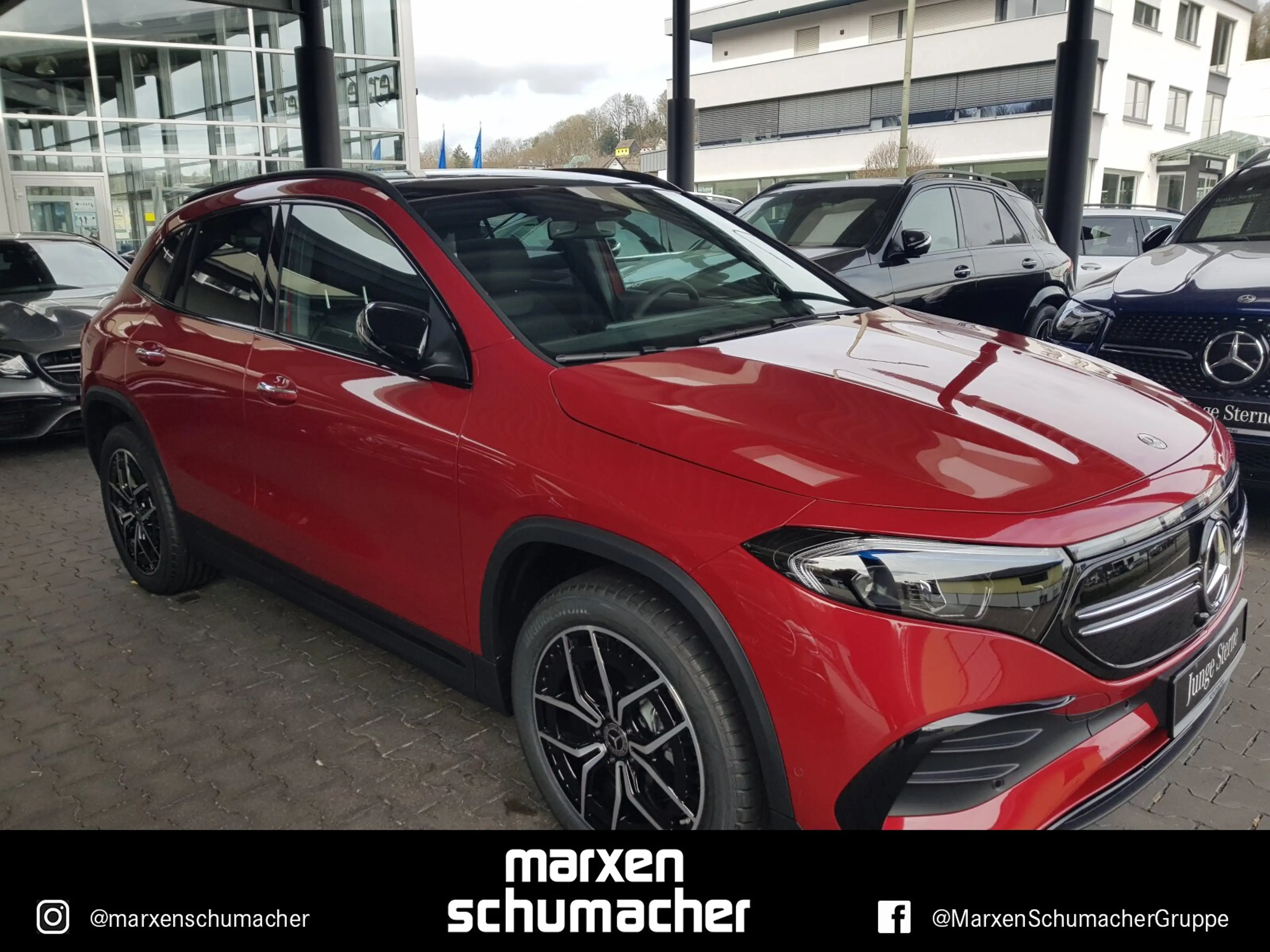 Mercedes-Benz EQA 350 EQA 350 4M AMG Line Pano+MBUX+360°+AHK+LED+Sound — photo 2