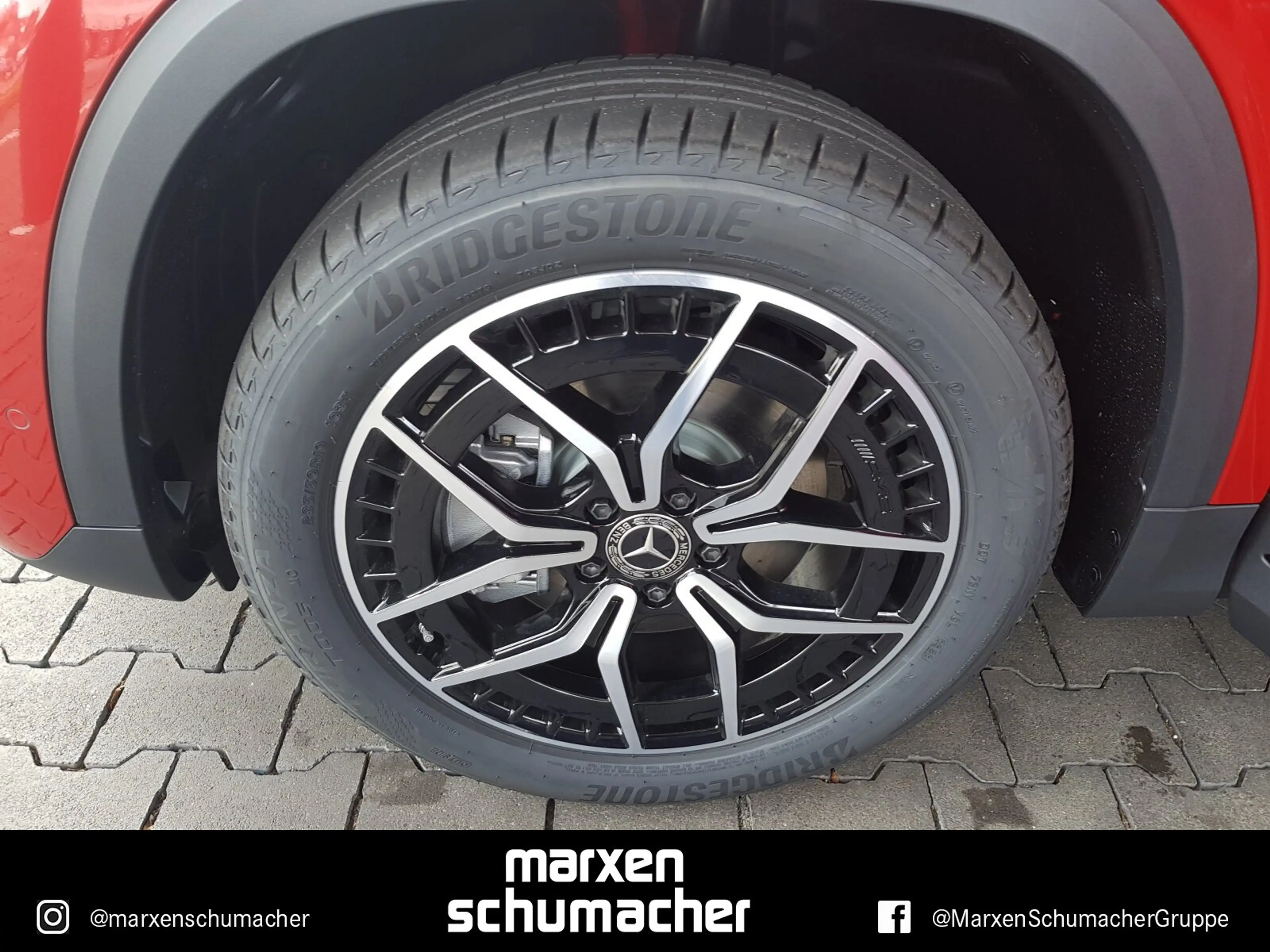 Mercedes-Benz EQA 350 EQA 350 4M AMG Line Pano+MBUX+360°+AHK+LED+Sound — photo 15
