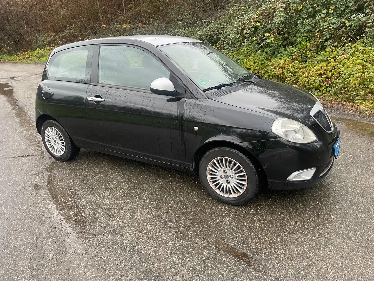 Lancia Ypsilon Ypsilon Y 1.2 8v Schwarz - 2