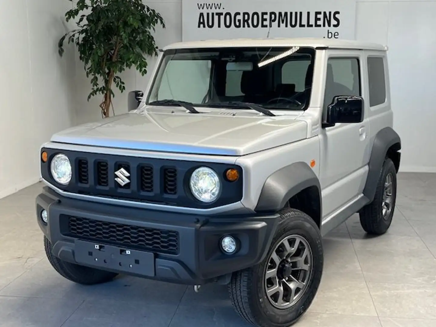 Suzuki Jimny GLX 4 plaatsen + Afneembare trekhaak + Navi Plateado - 1