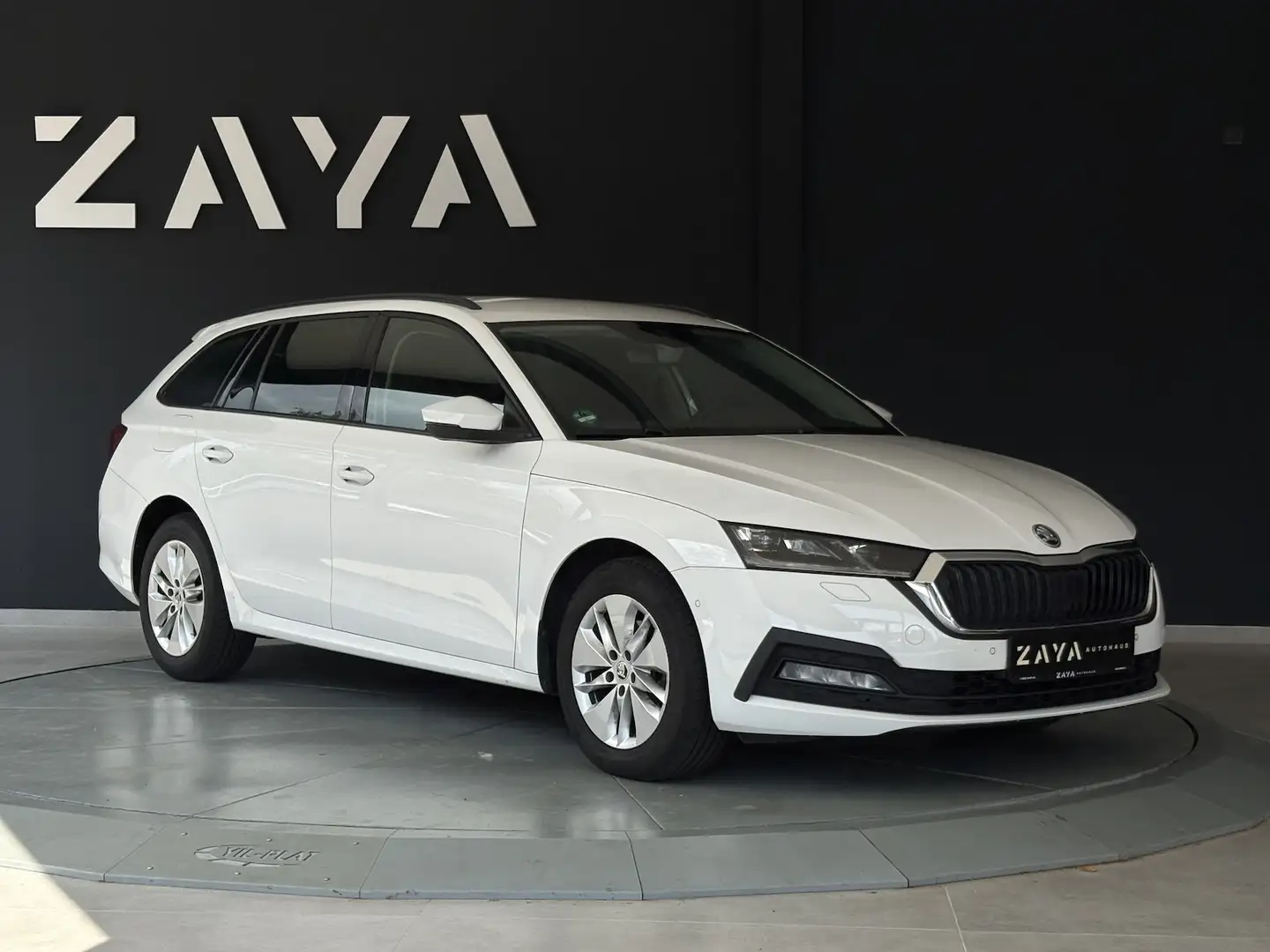 Skoda Octavia 2.0 TDI Ambition*VIRTUAL*DSG*NAVI* Blanc - 1