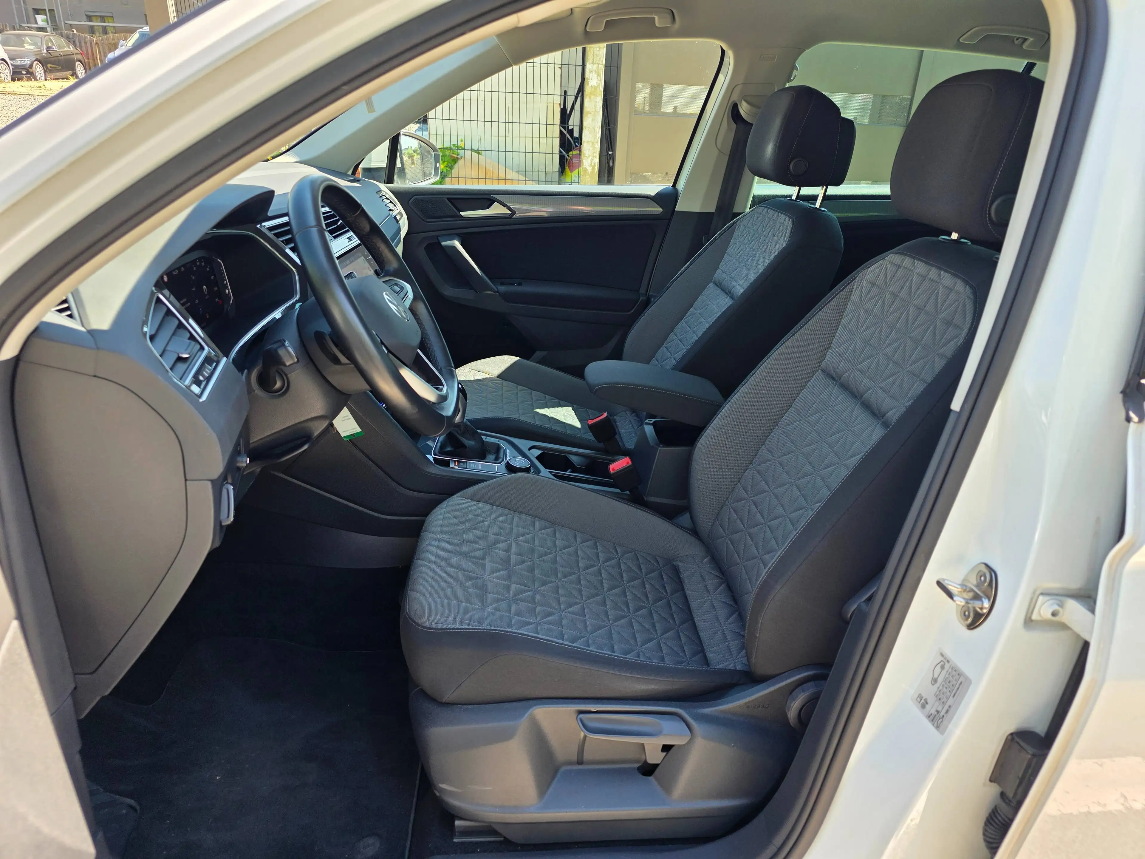 Volkswagen Tiguan 2.0 TDi SCR 4Motion Life Business DSG 1°EIG. !! IN PERFECTE STAAT !! 4X4!! AUTOMAAT !! — photo 13